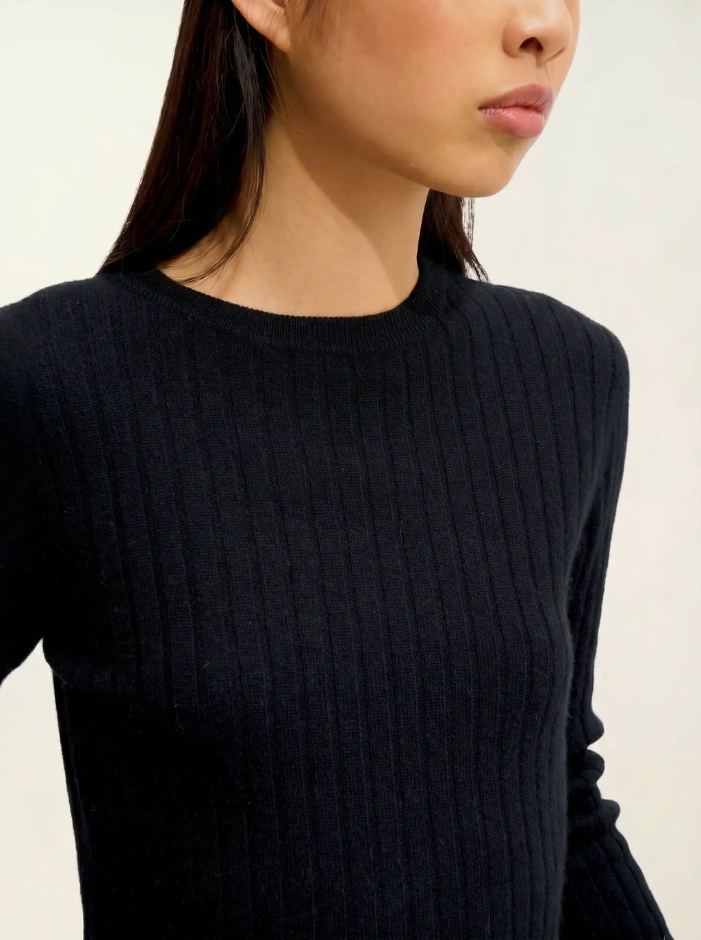 BELLA pull col rond noir