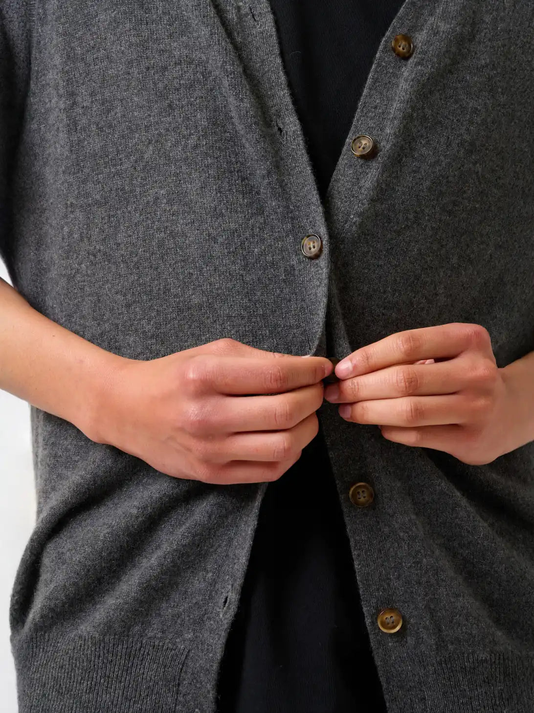 HUGO cardigan v-neck sleeveless heather charcoal