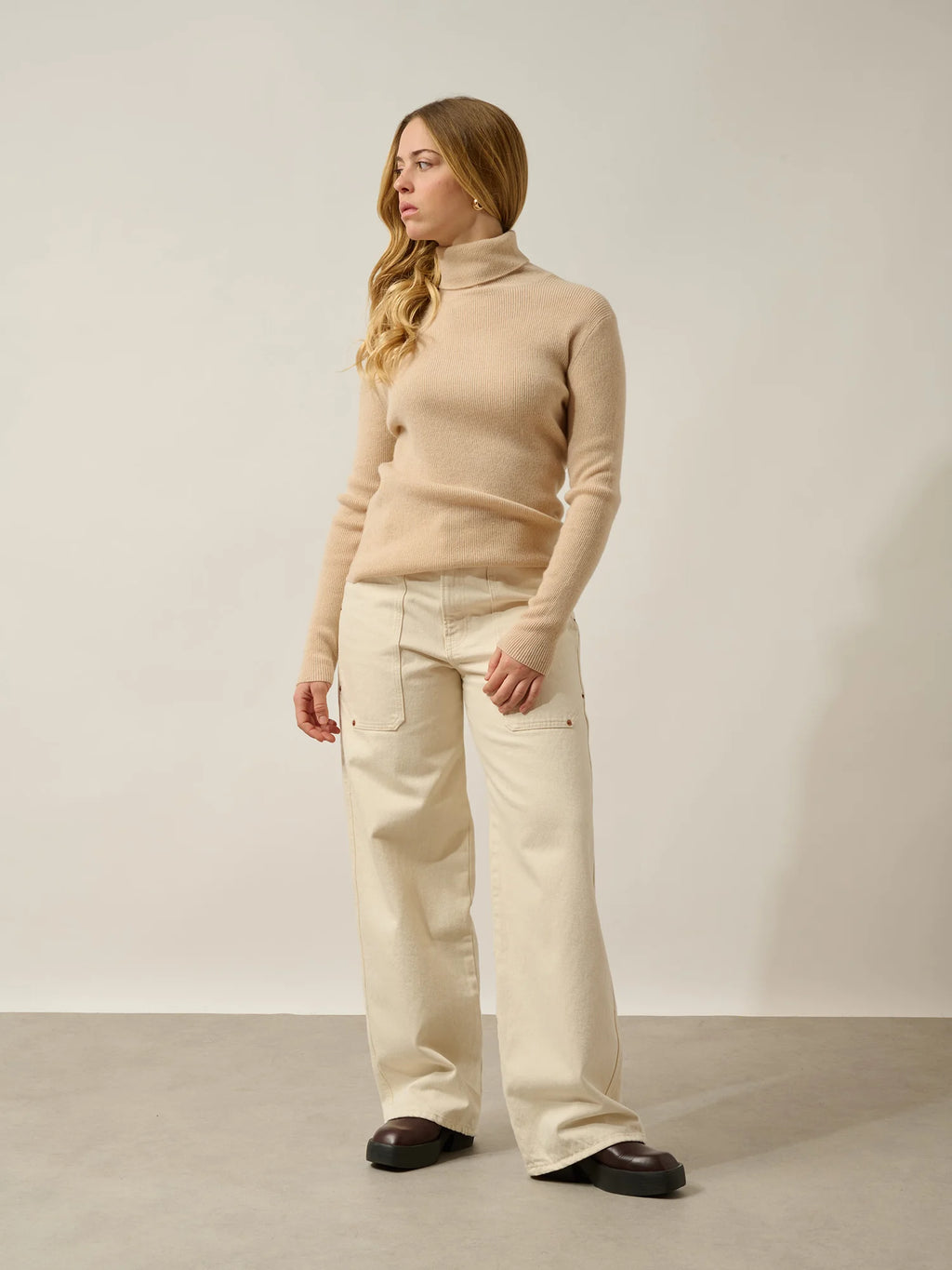 SUZIE Sweater Turtleneck Sand