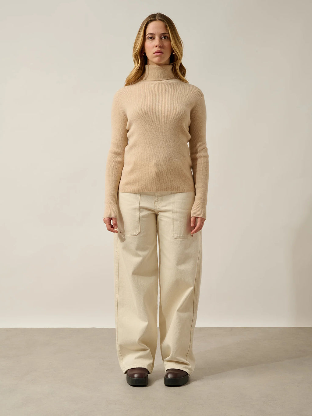 SUZIE Sweater Turtleneck Sand