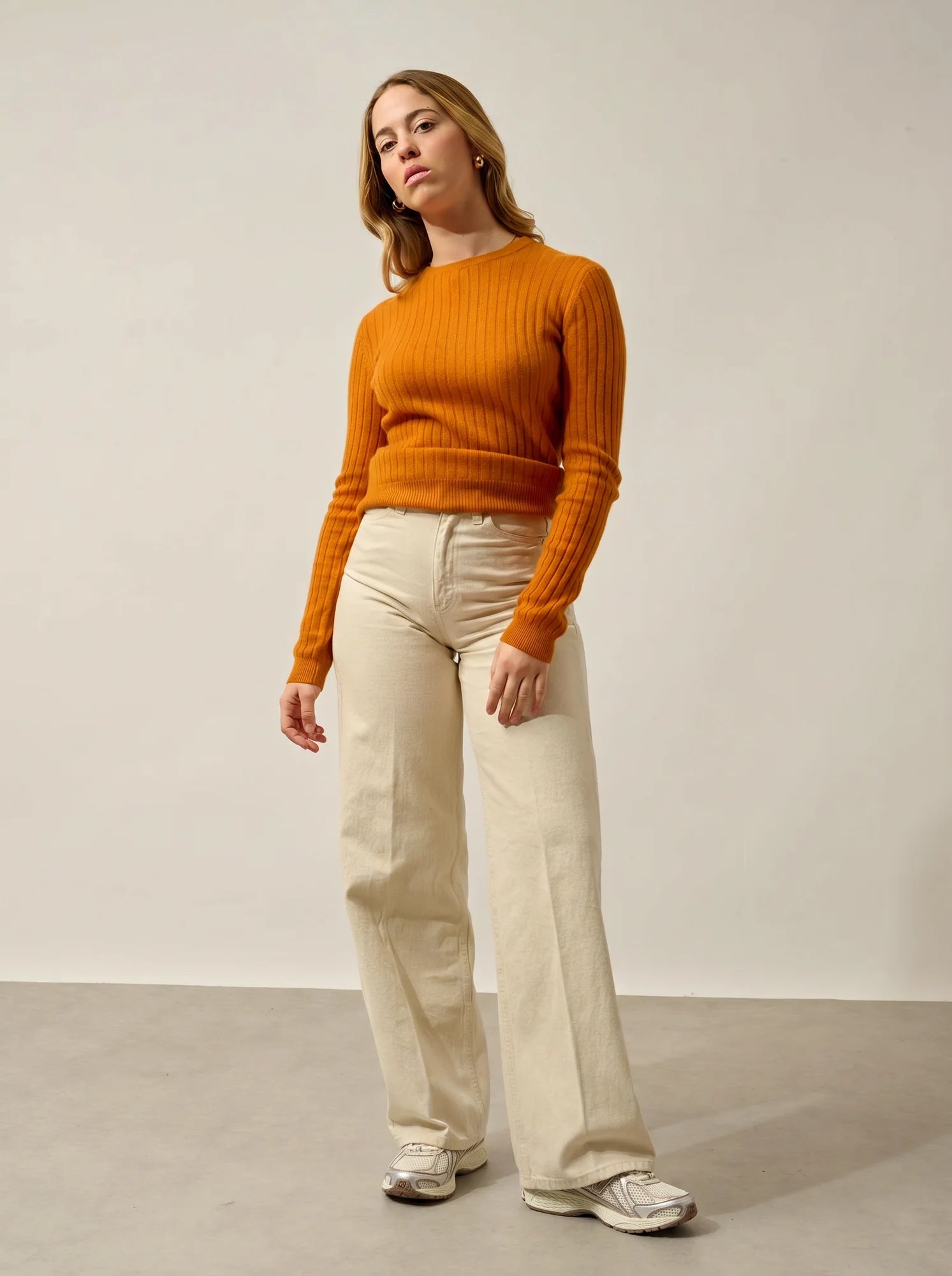BELLA pullover rundhalsausschnitt ocker