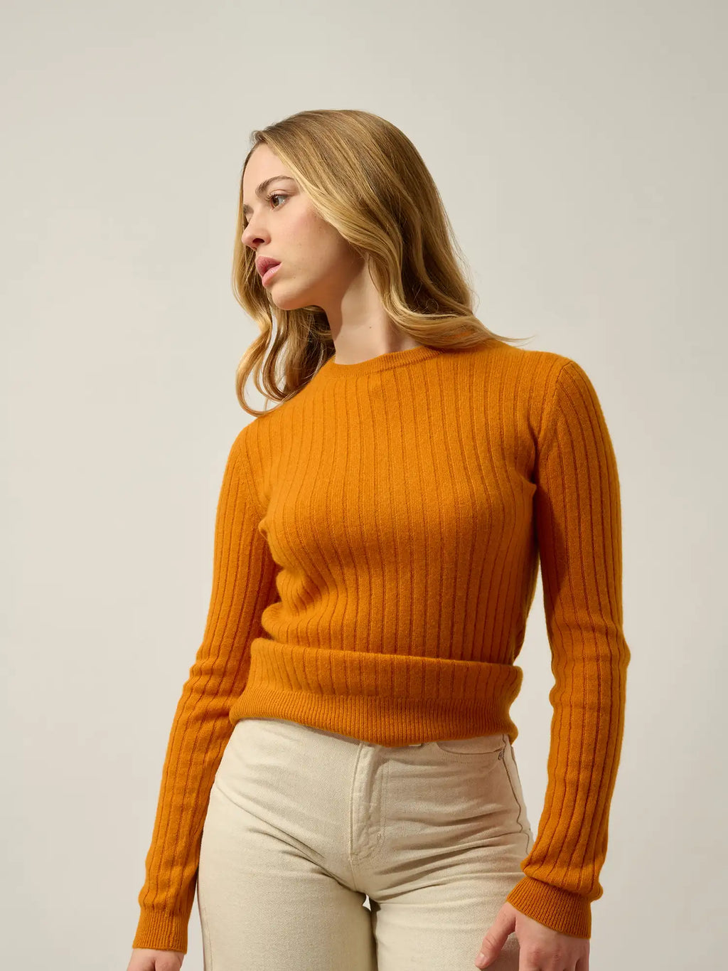BELLA pullover rundhalsausschnitt ocker