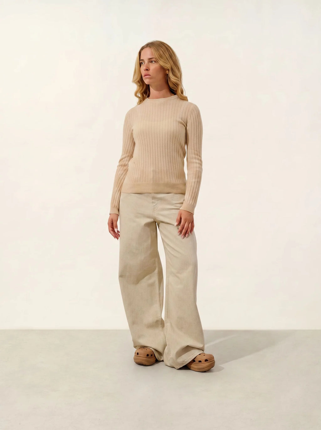 BELLA pullover rundhalsausschnitt sand