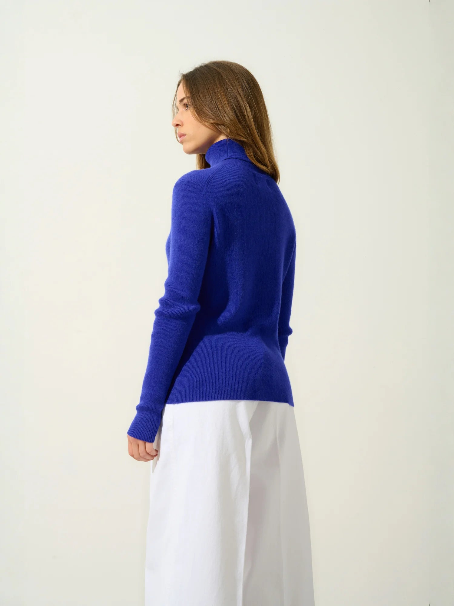 SUZIE pull col roulé indigo