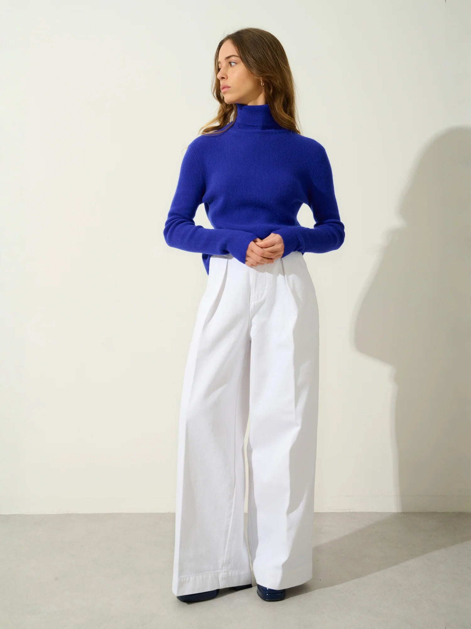 SUZIE pull col roulé indigo