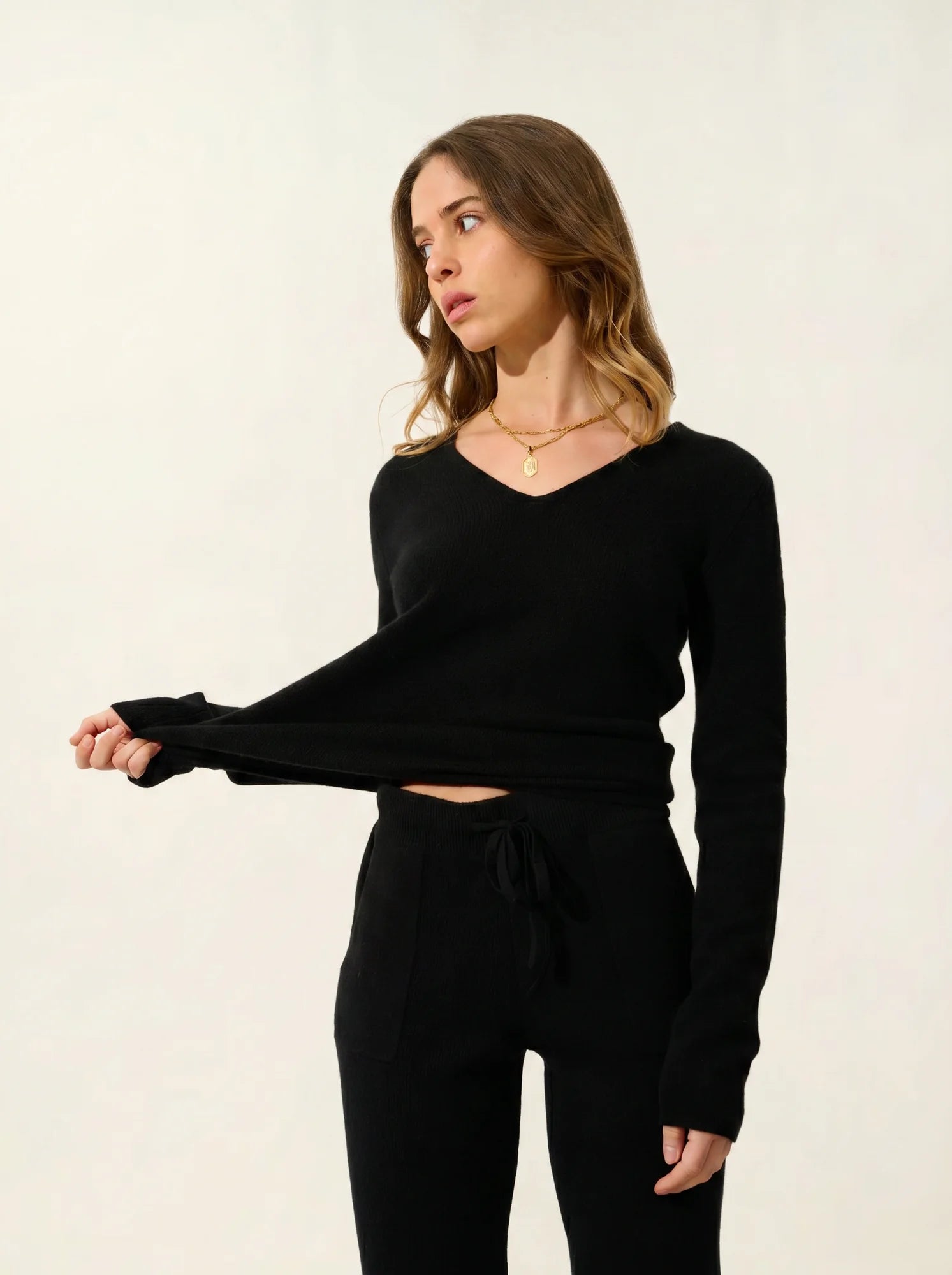 CHELSEA pull col V 4 fils noir