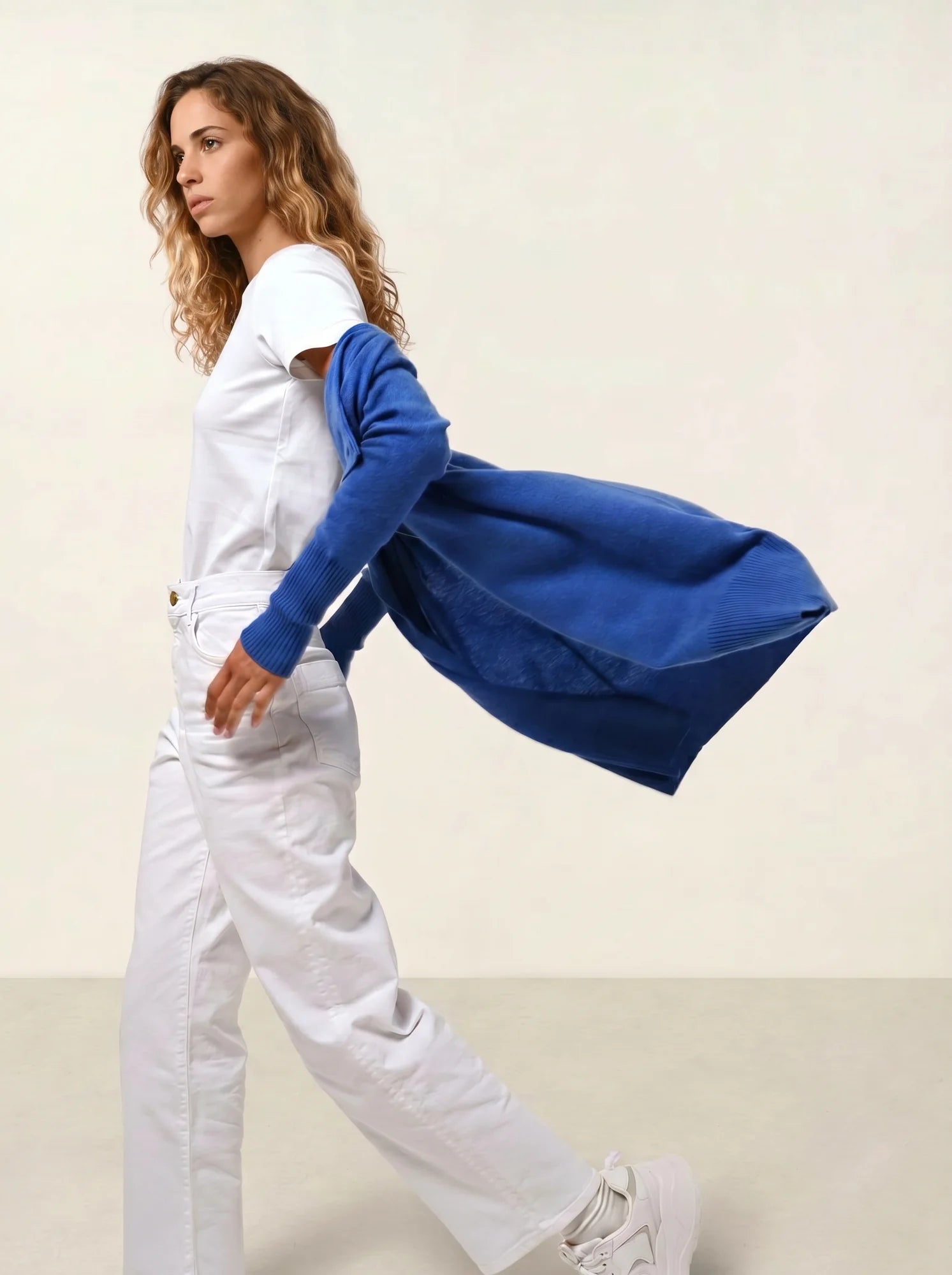 CHÉSERY veste longue bleu électrique