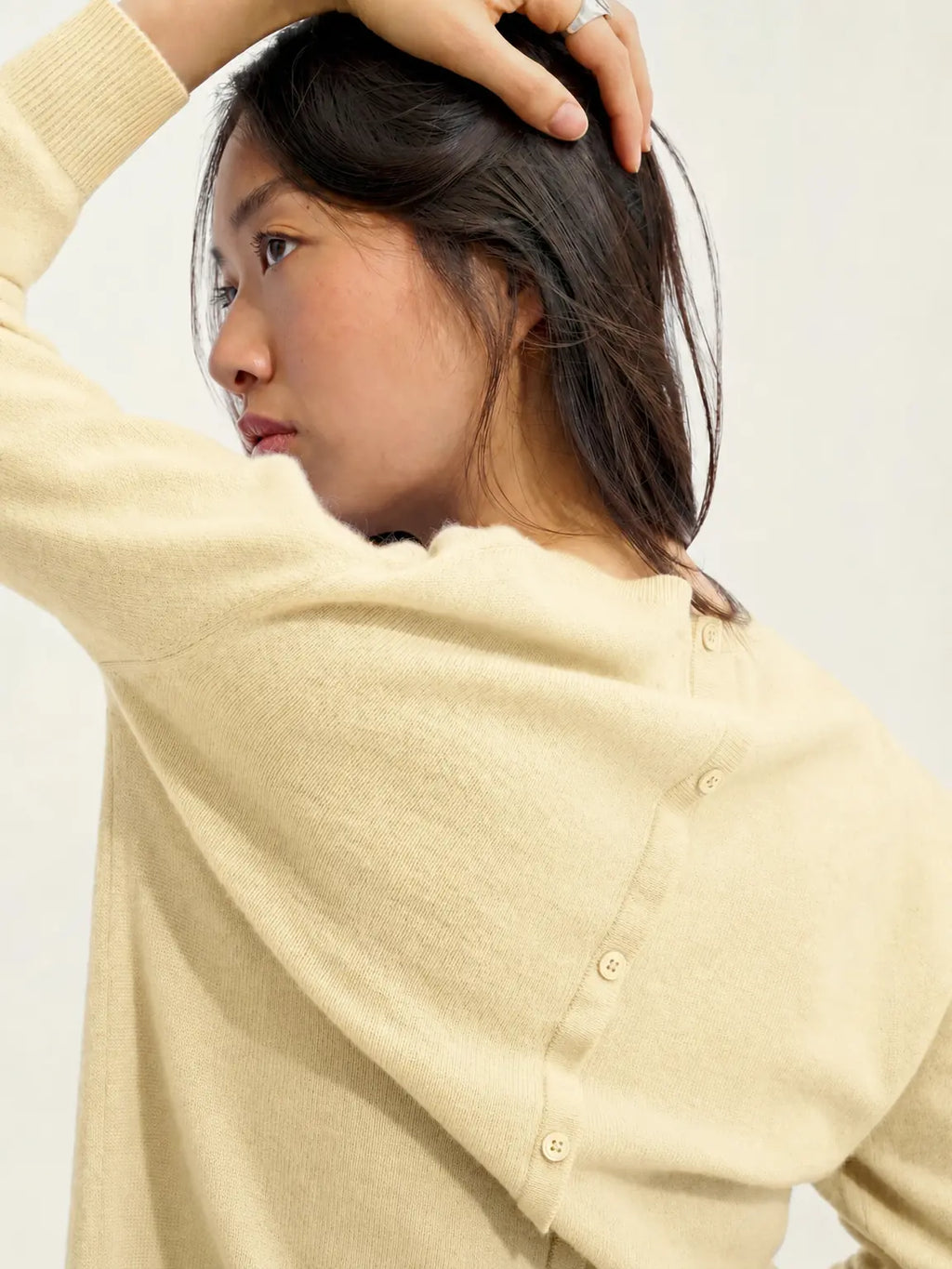ESTARIS Sweater Crew Neck Buttoned Back Lemonade