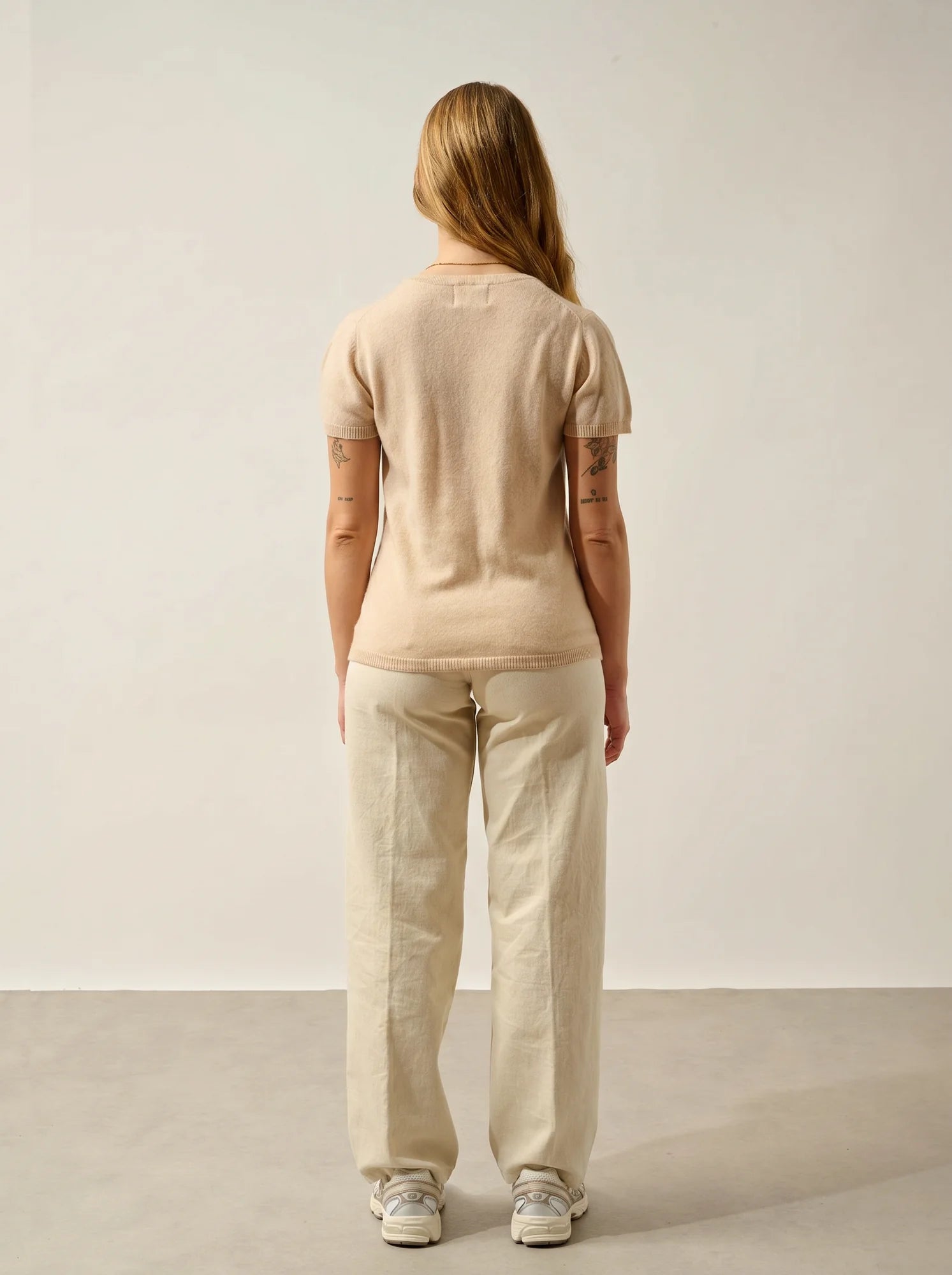 KALI t-shirt col V sable