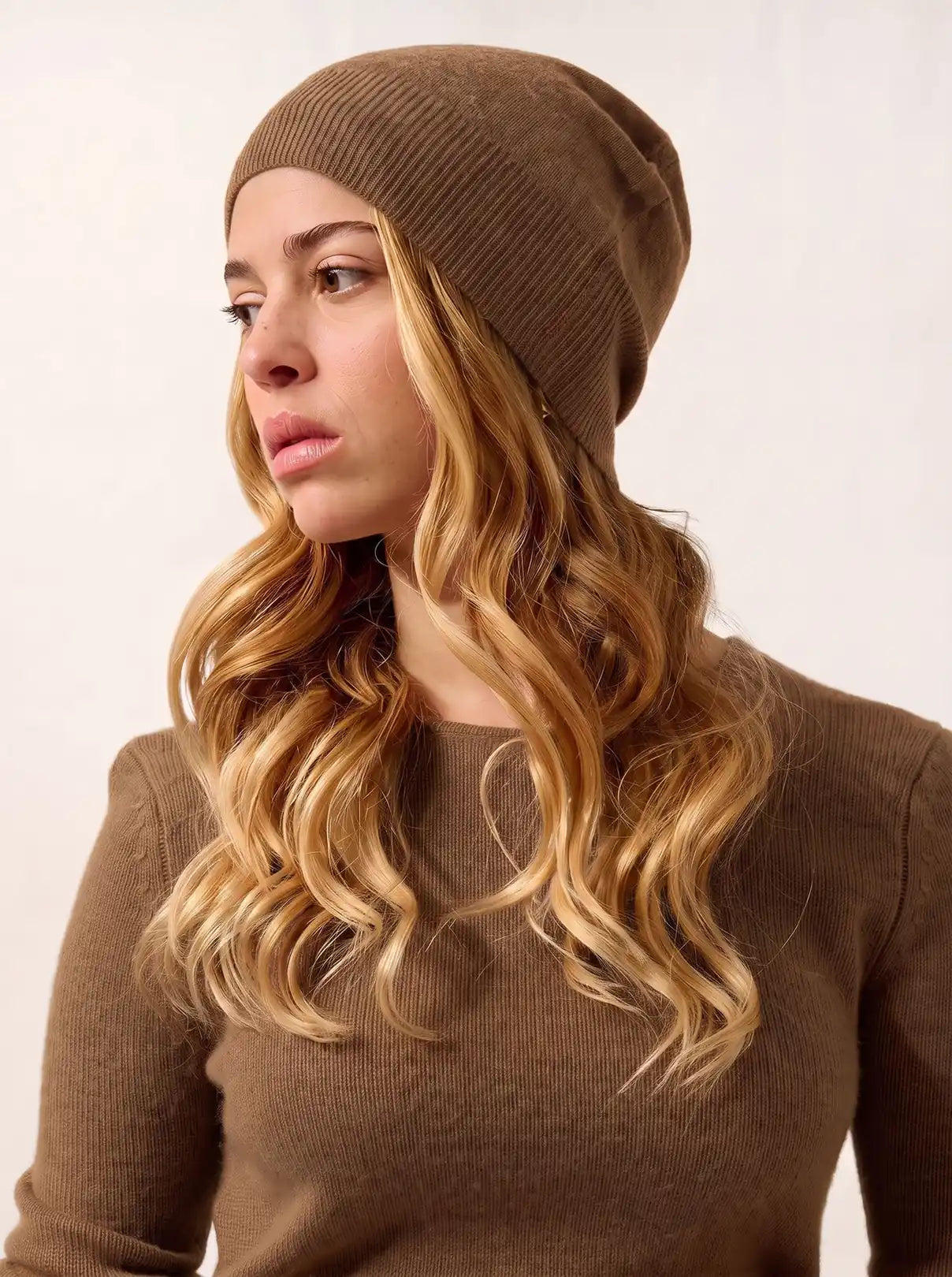 MANTI Beanie Hazelnut