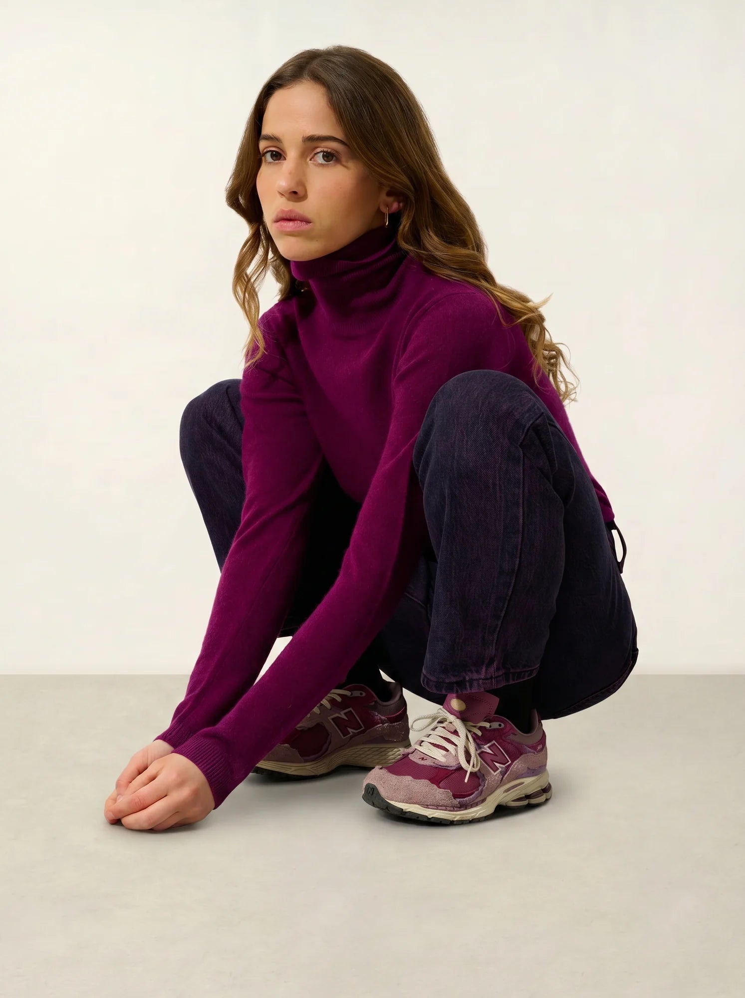 BISE pull col roulé prune