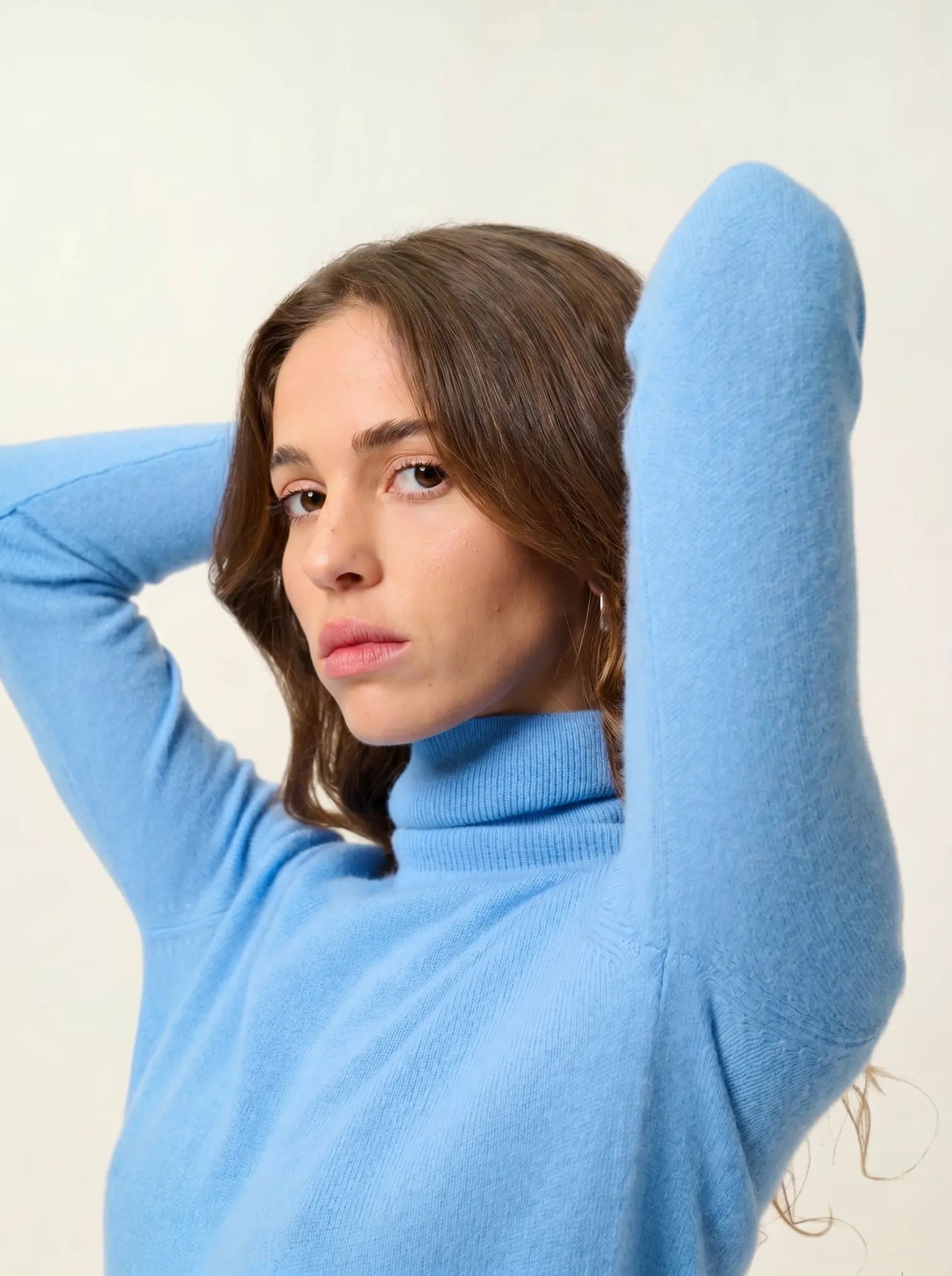 BISE pull col roulé bleu bébé
