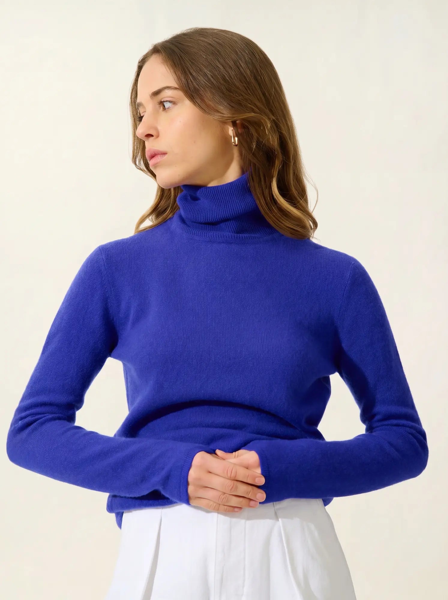 BISE pull col roulé indigo