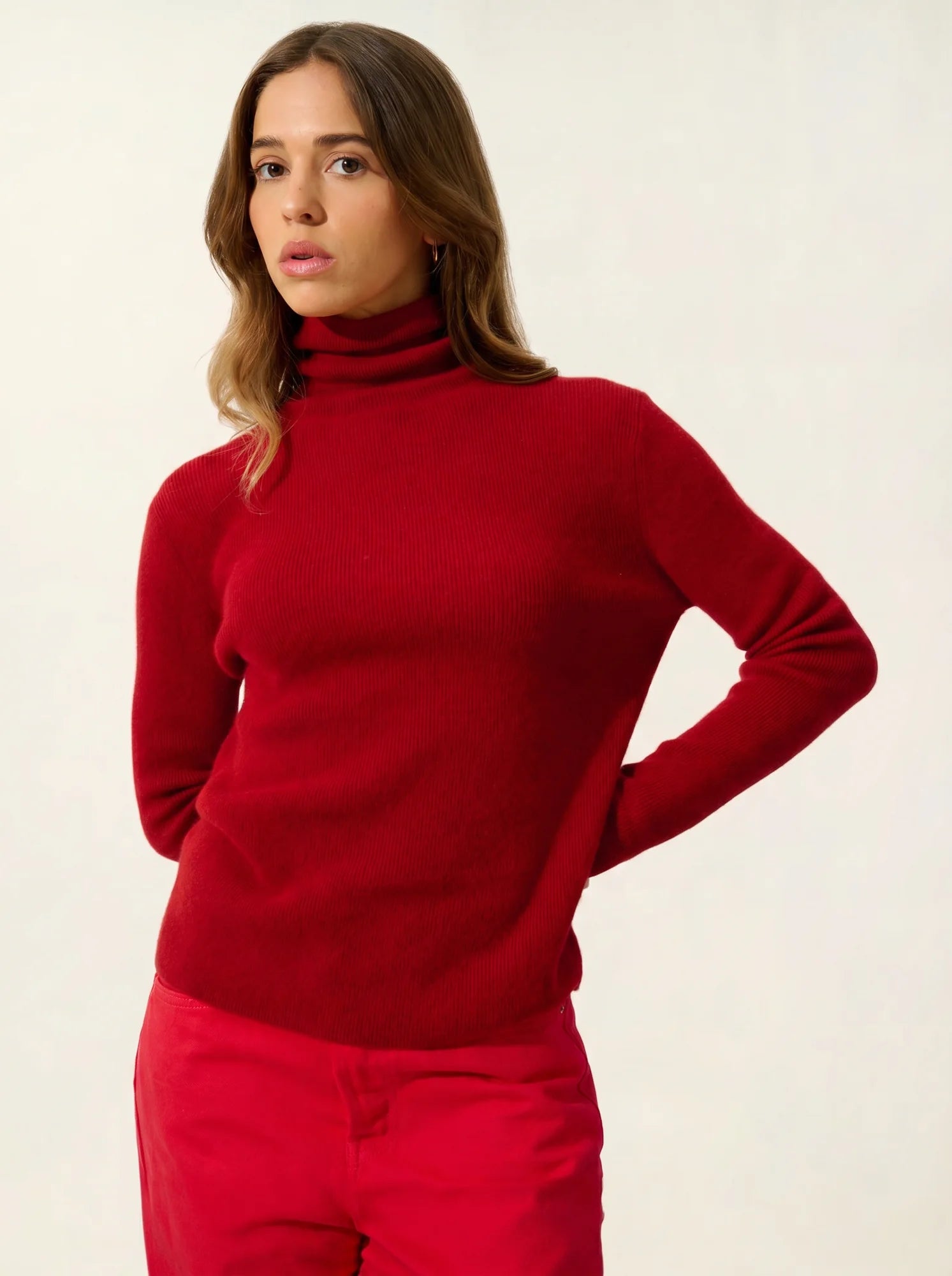 SUZIE pull col roulé rubis