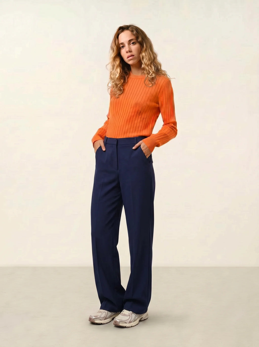BELLA Sweater Crew Neck Tangerine