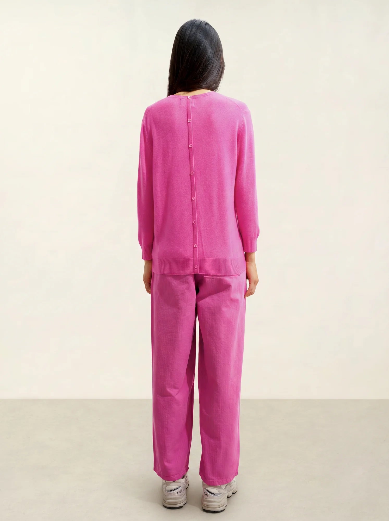 ESTARIS Sweater Crew Neck Buttoned Back Pink