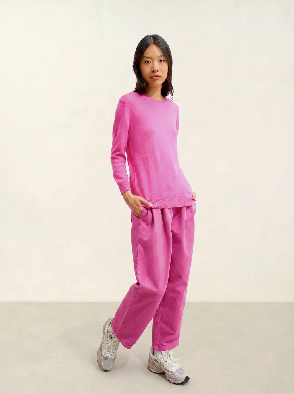 ESTARIS Sweater Crew Neck Buttoned Back Pink