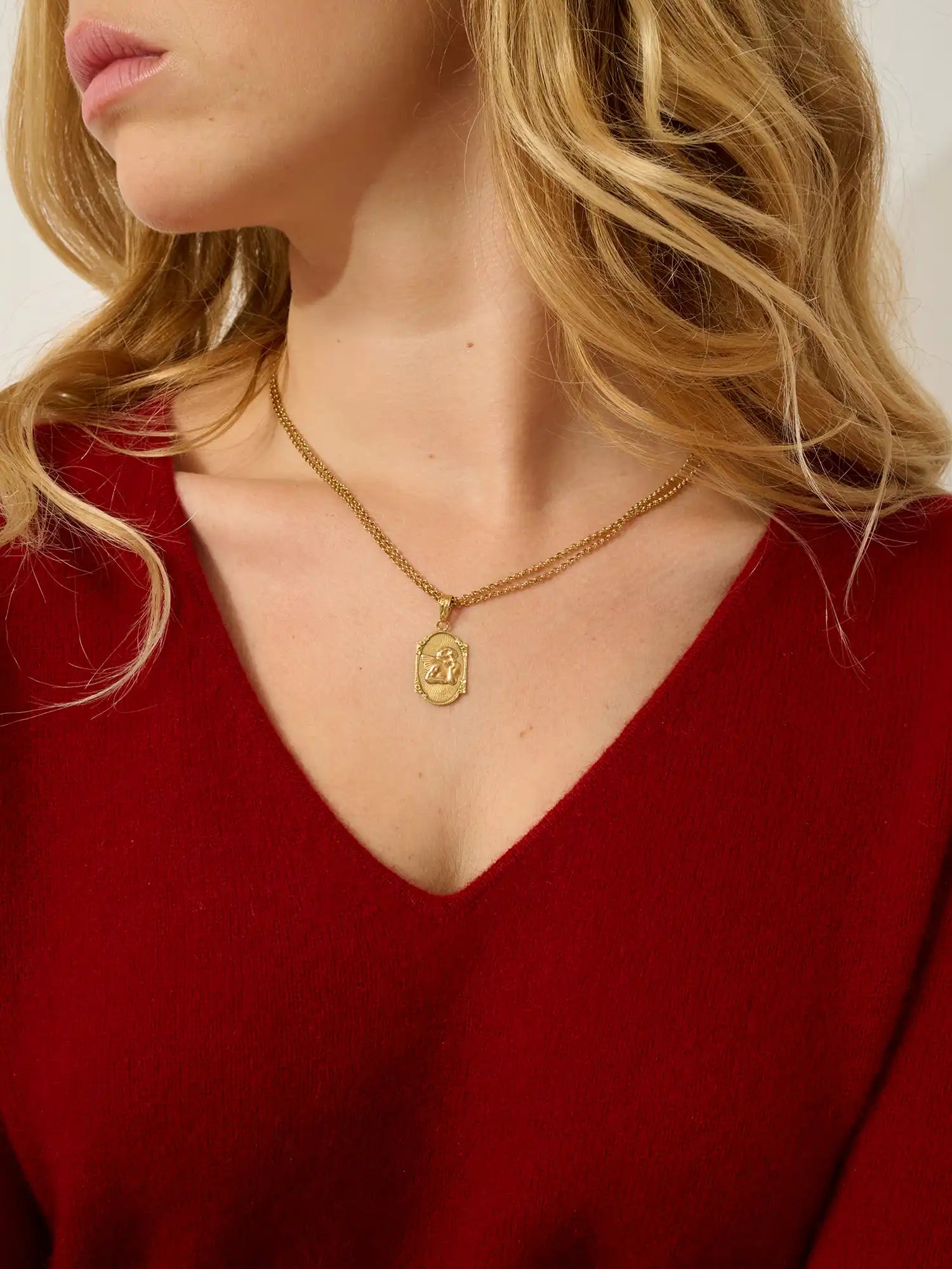 CAPELET Dress V-Neck Ruby