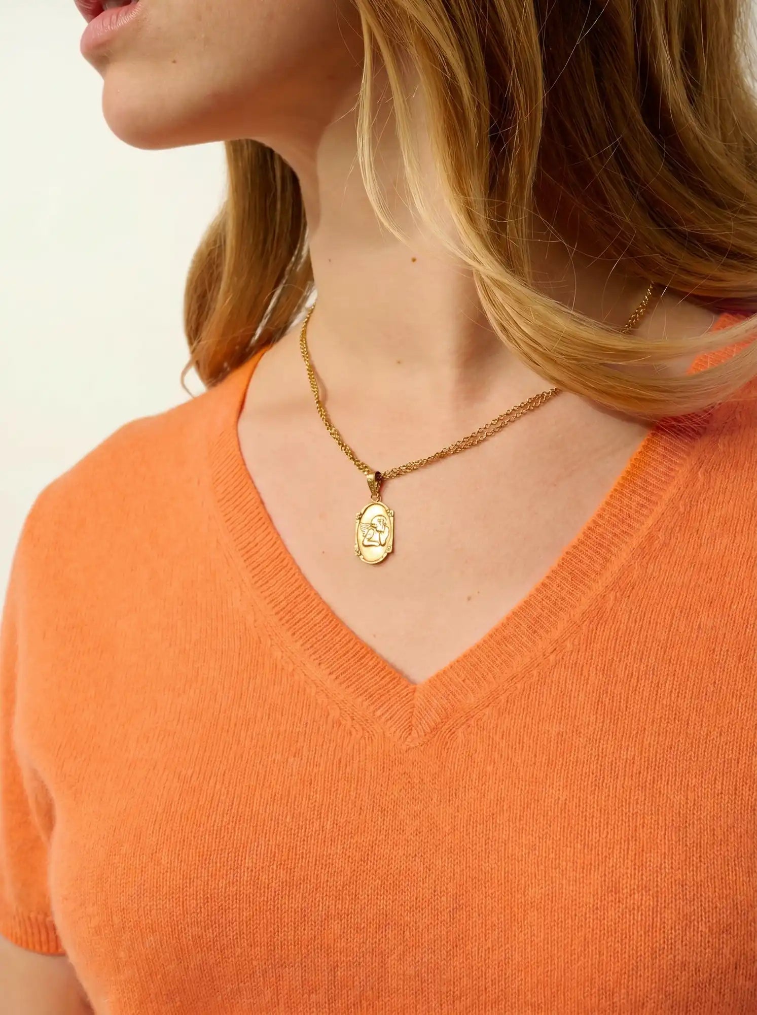 KALI t-shirt v-neck tangerine