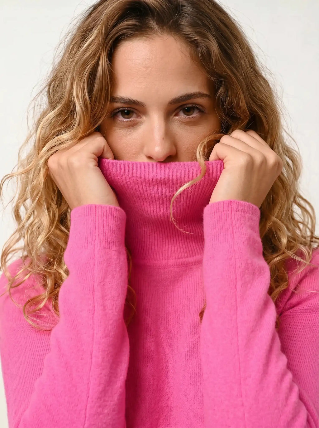 BISE Pullover Rollkragen Neonrosa