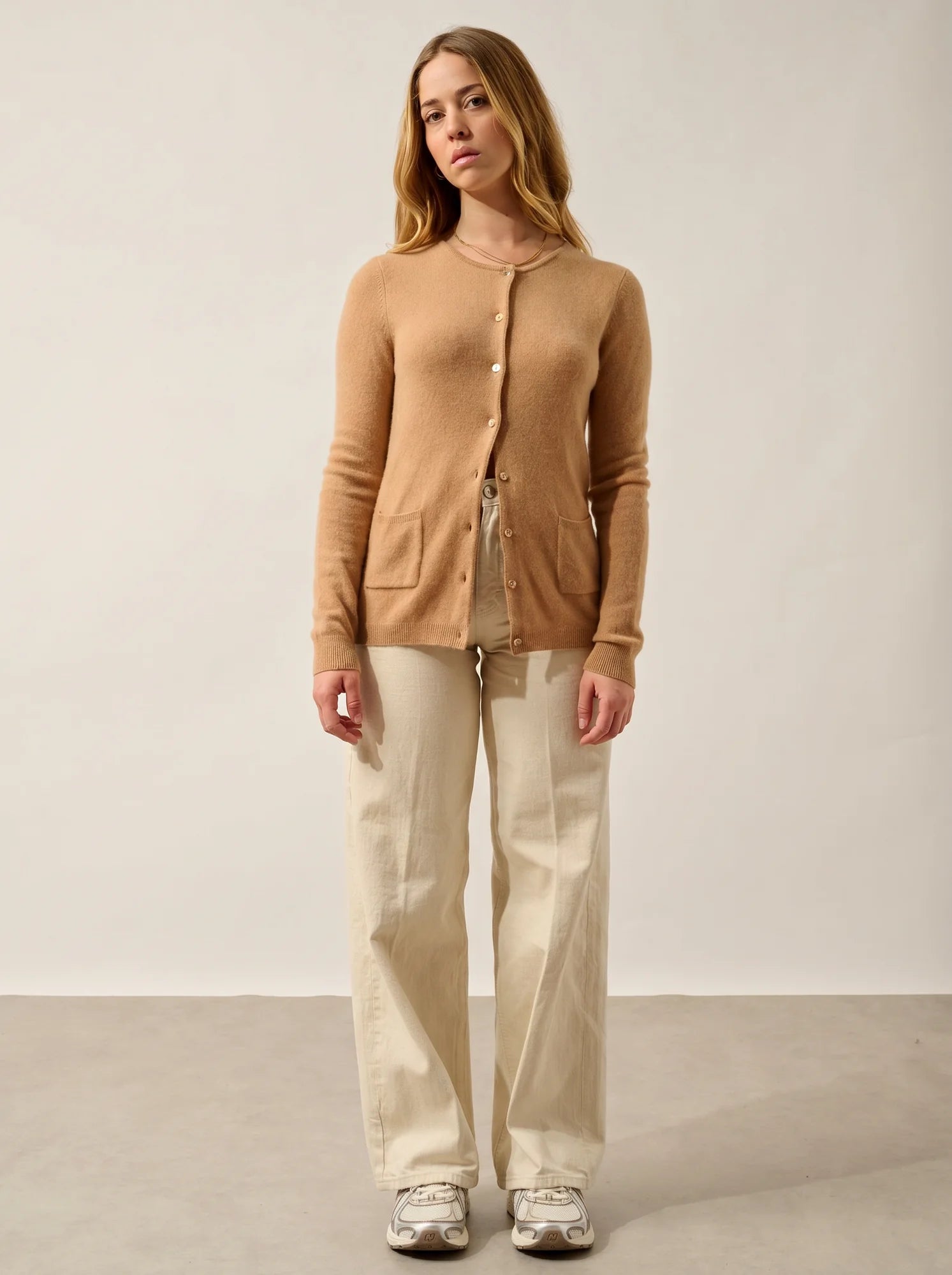 CARON Strickjacke Rundhalsausschnitt Sahara