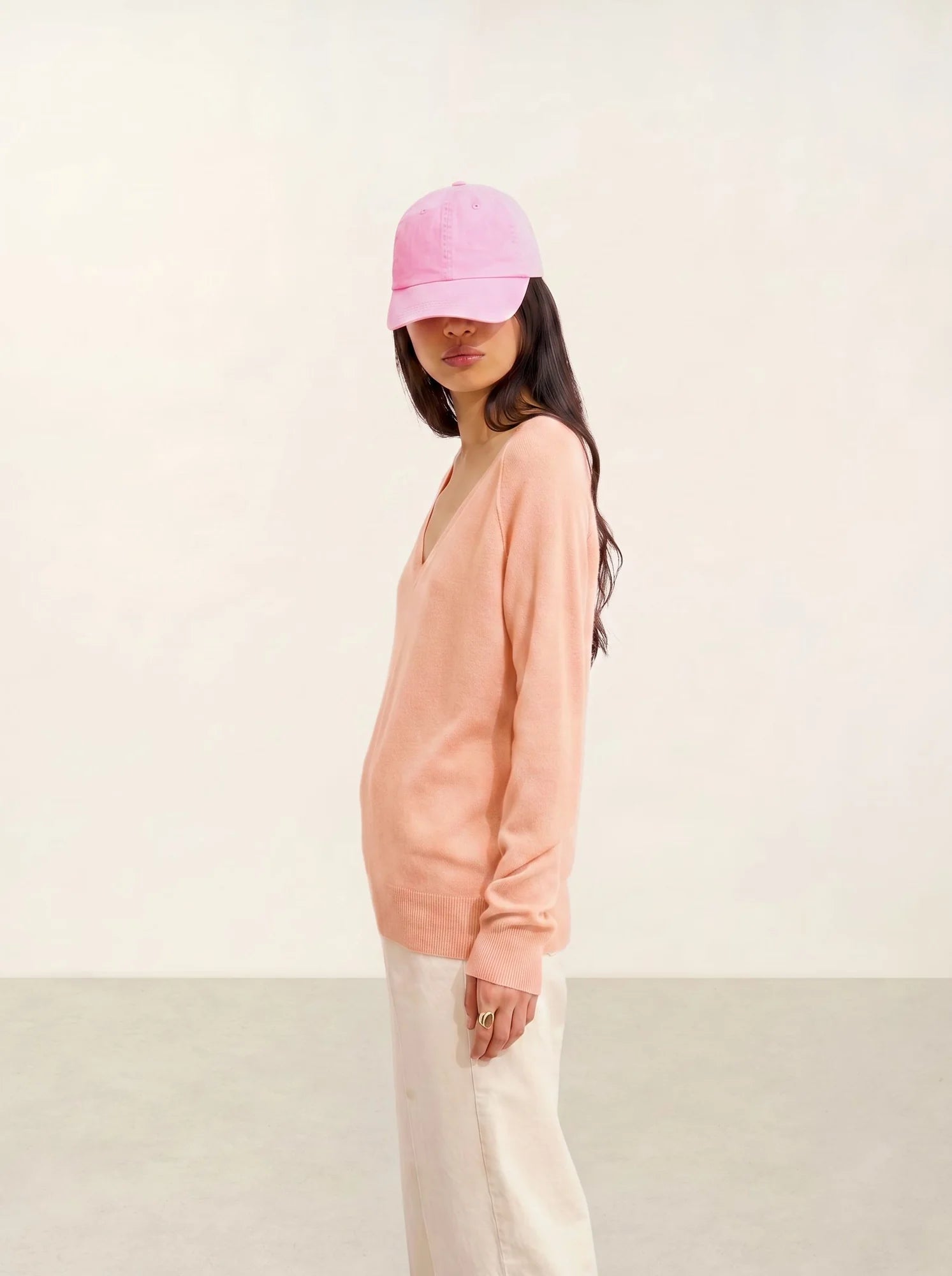 GIUSALET sweater v-neck beige
