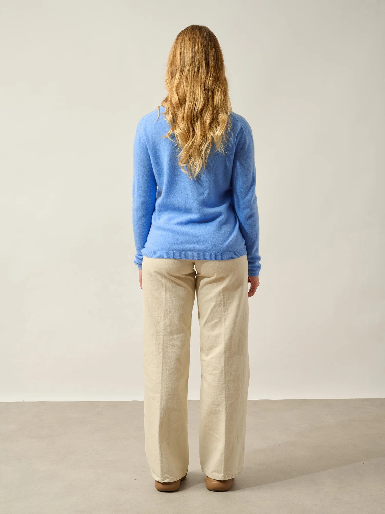 LANFON sweater crew neck baby blue