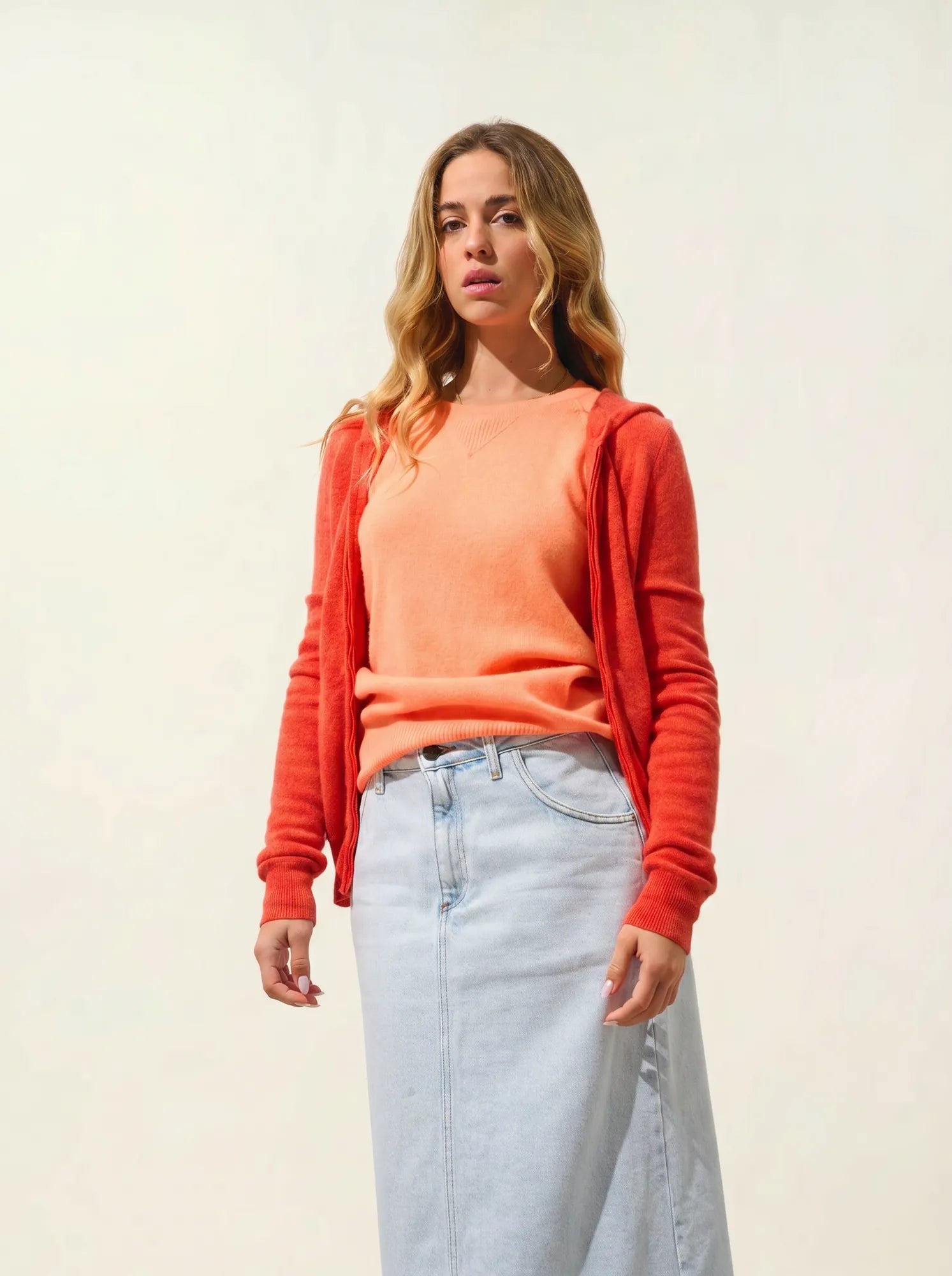 COLOMBIS weste mit reissverschluss mit kapuze orange meliert