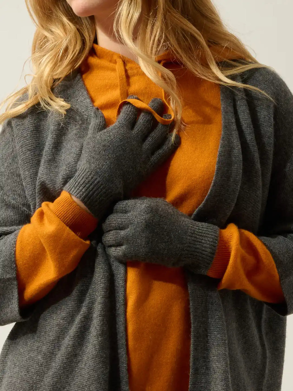 ROC Gloves 4 Ply Heather Charcoal
