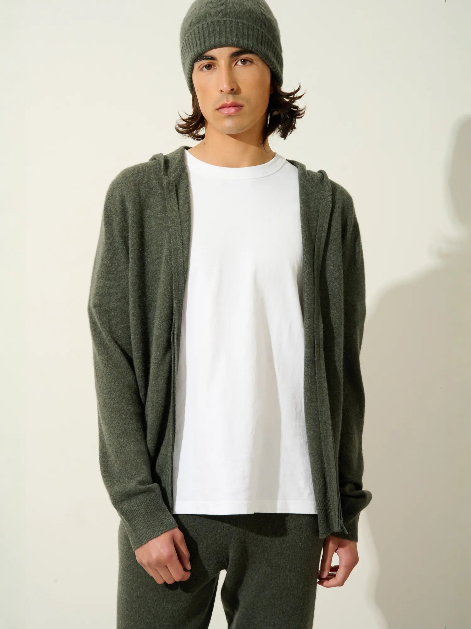 NEURRE gilet zippé capuche kaki chiné