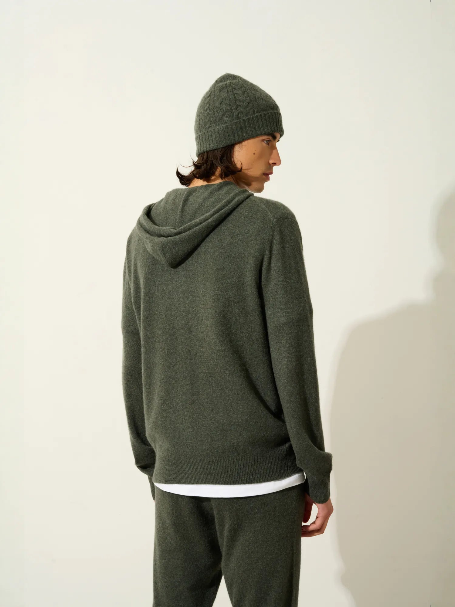 NEURRE gilet zippé capuche kaki chiné