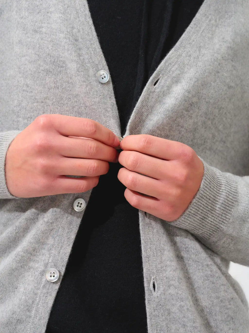 PIPA strickjacke v-ausschnitt wolke meliert