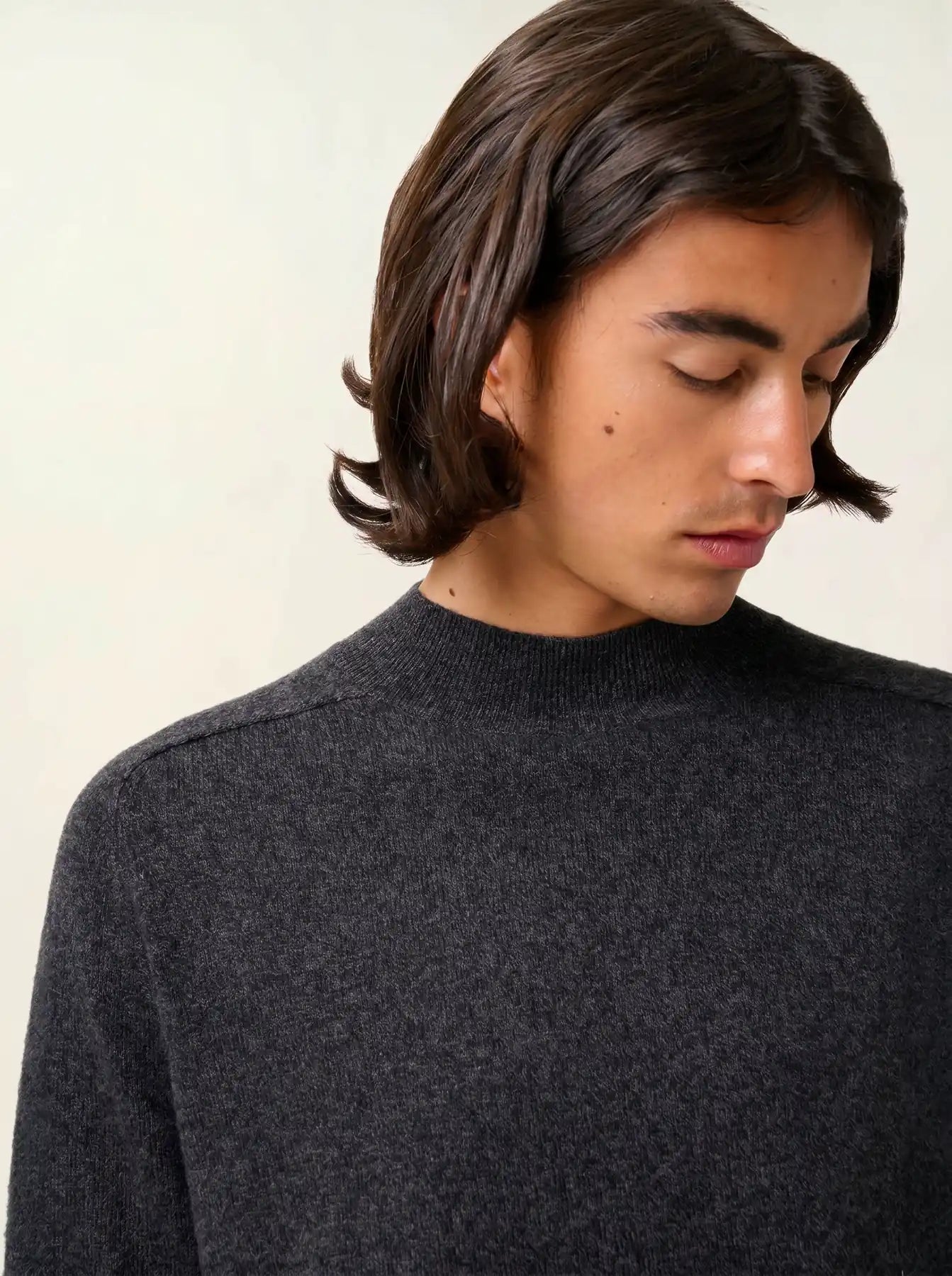 KUNDUM pull col montant noir chiné