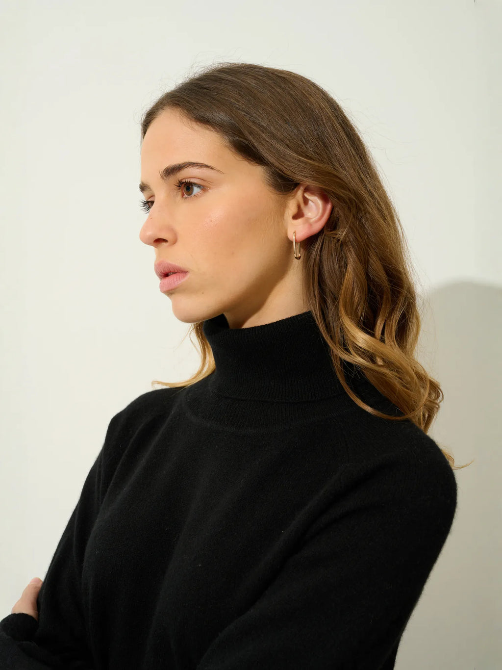 MADELINE pull col roulé noir