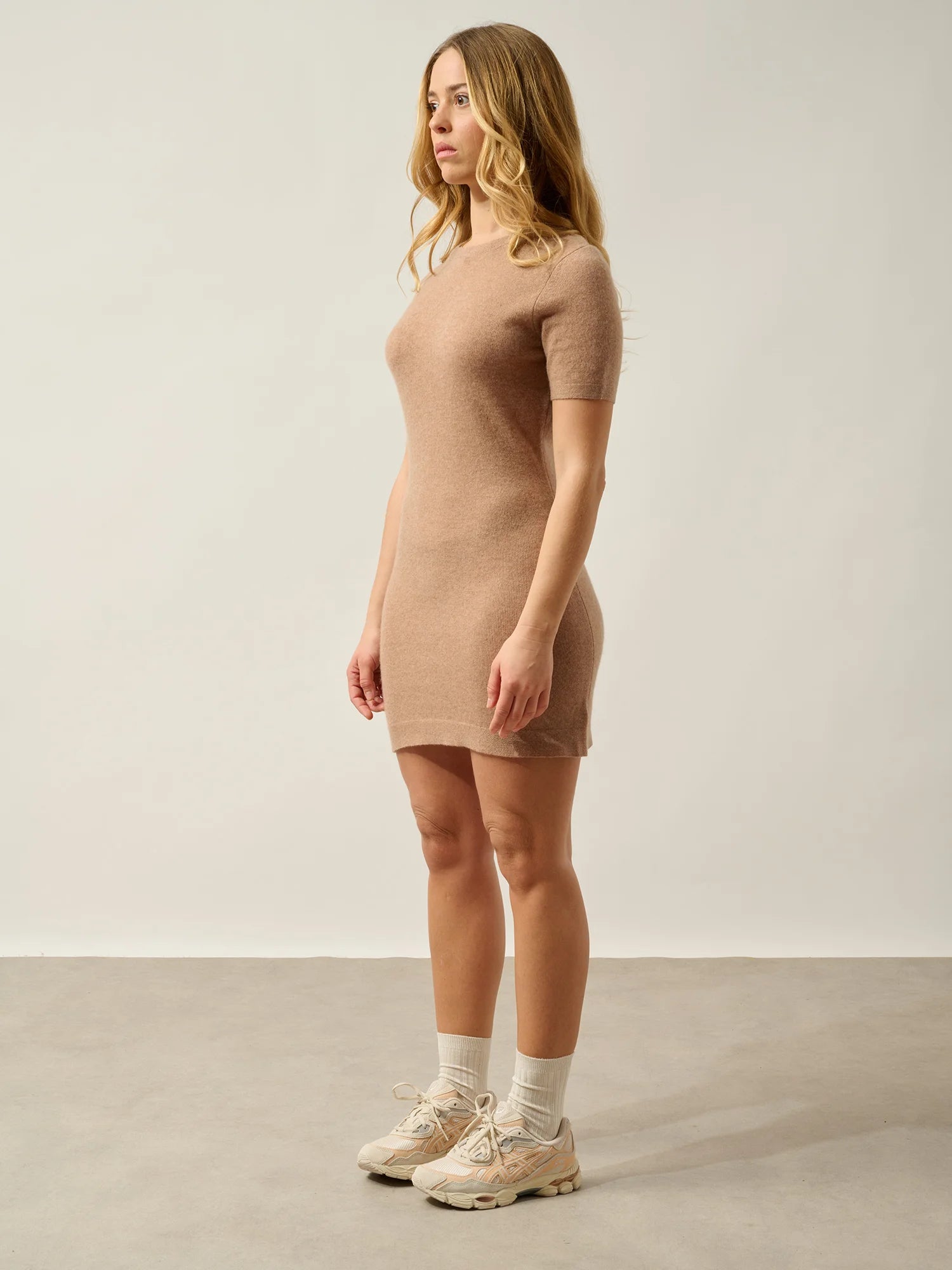 LYNN dress crew neck short sleeve heather camel
