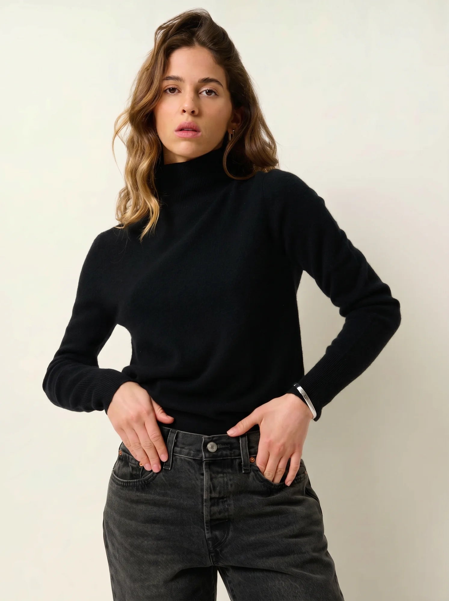 EILEEN pull col montant noir