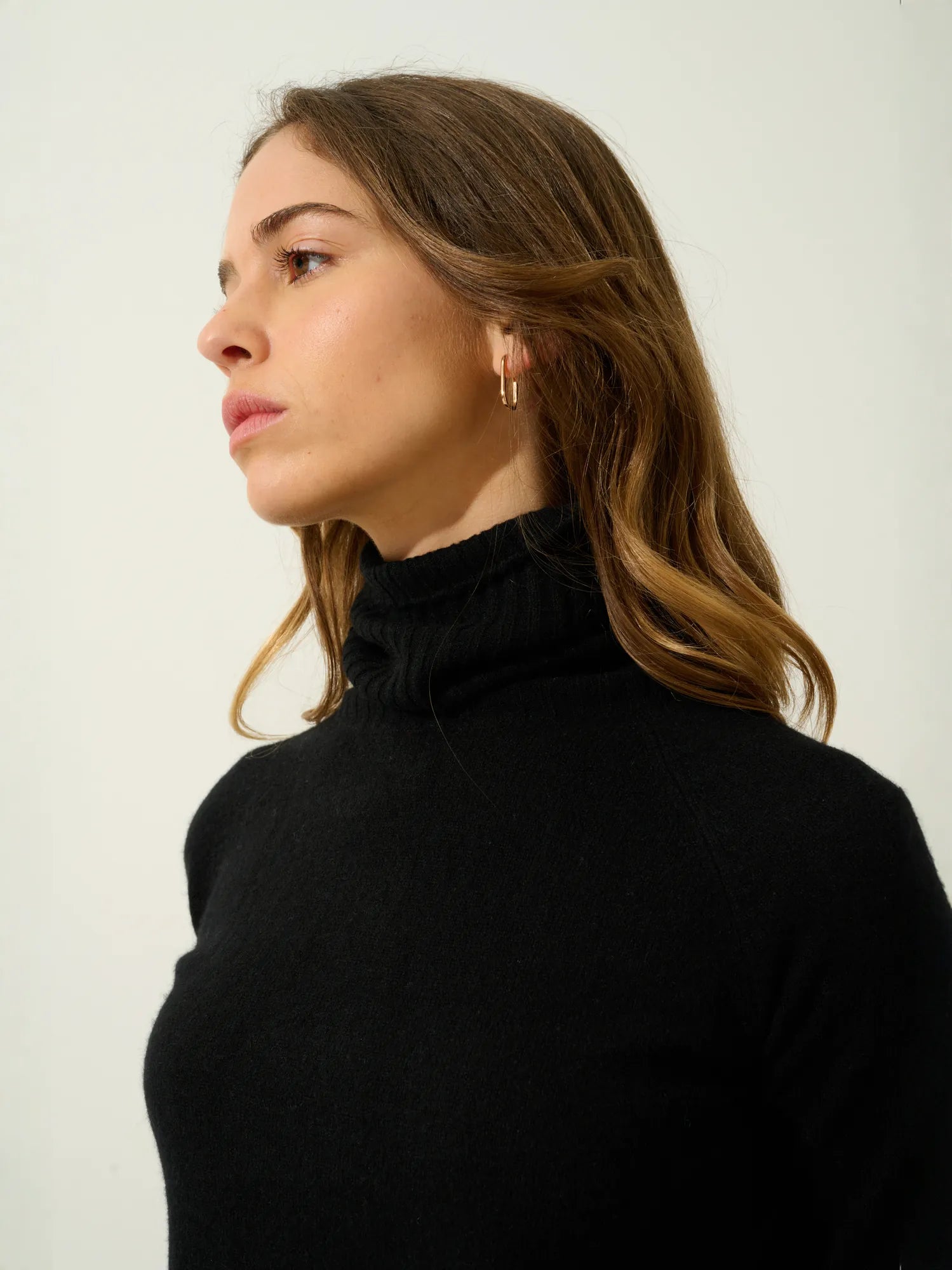 CASSY pull col roulé noir
