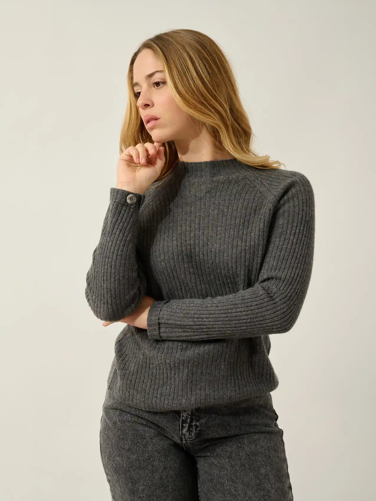 ASSIA pull col montant boutons poignets anthracite chiné