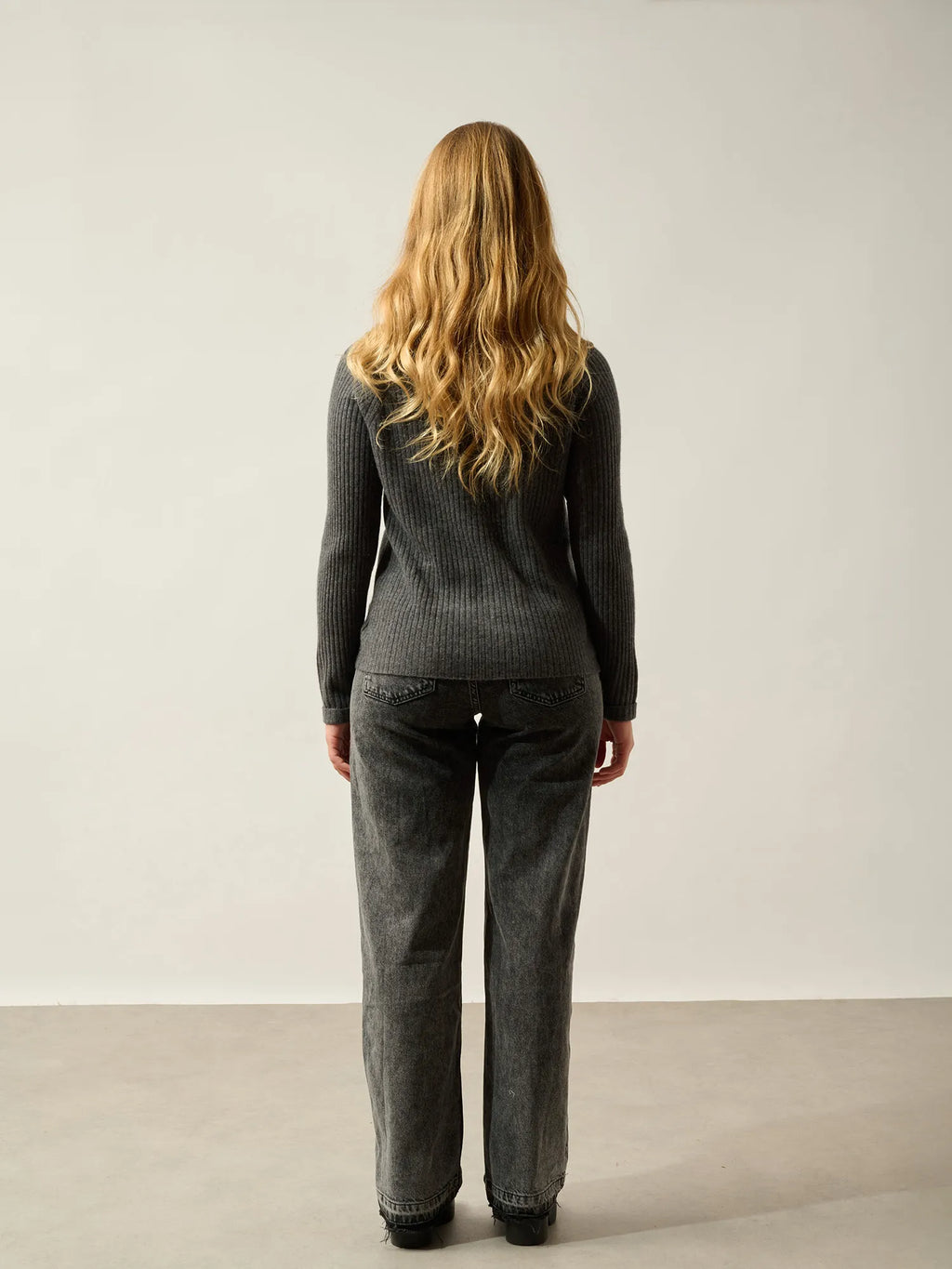 ASSIA pull col montant boutons poignets anthracite chiné
