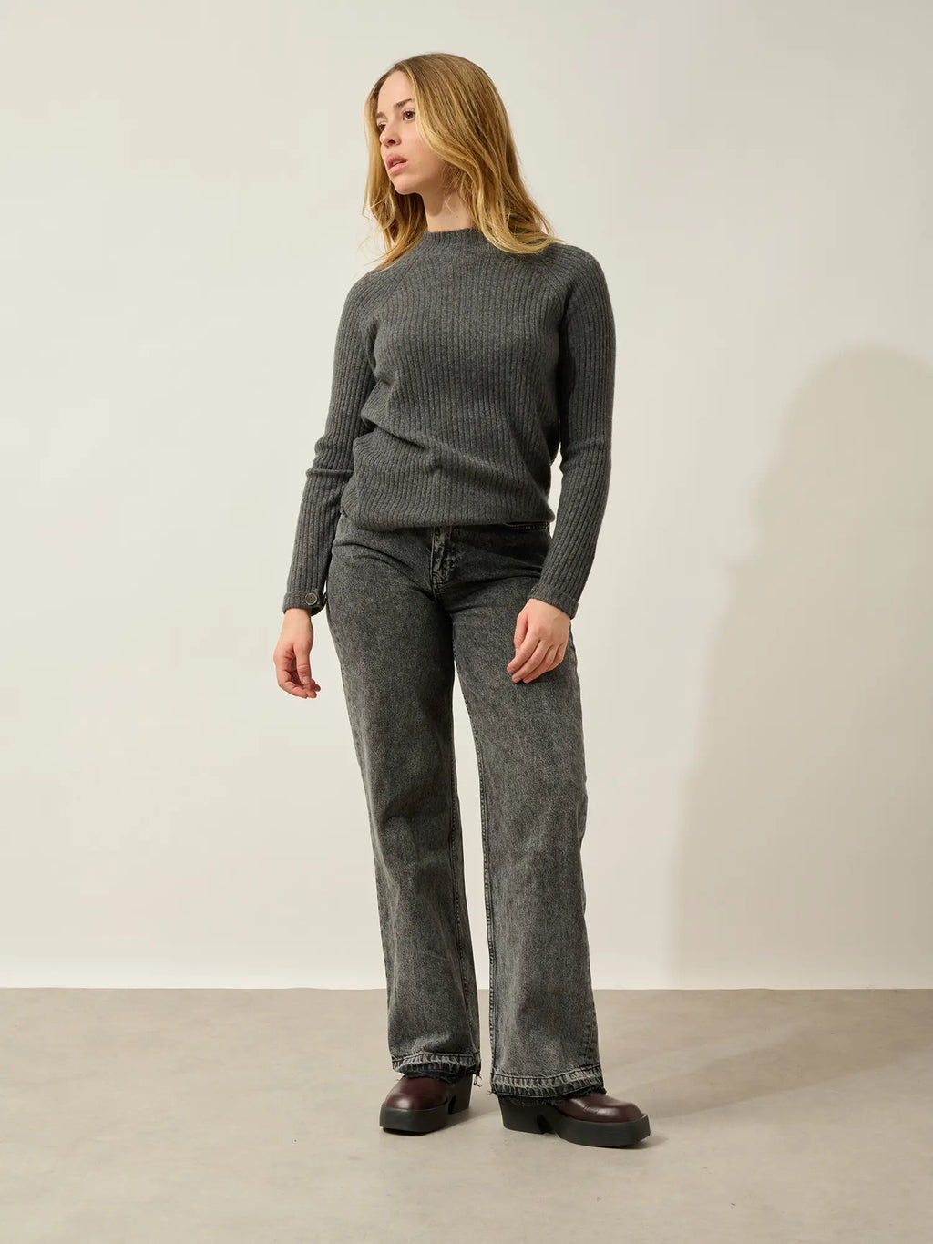 ASSIA pull col montant boutons poignets anthracite chiné