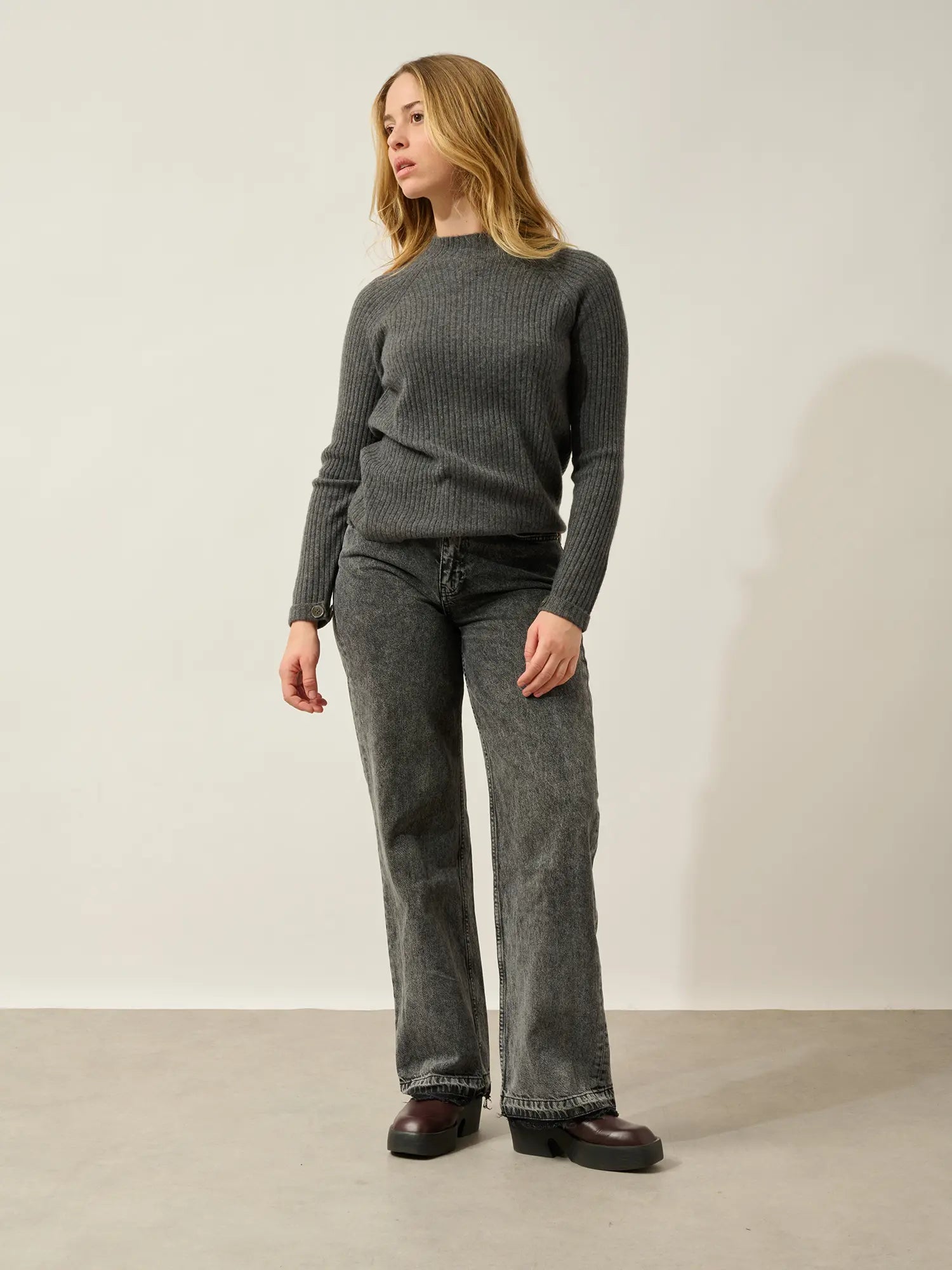ASSIA pull col montant boutons poignets anthracite chiné