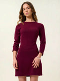 CONISTON robe col rond avec ceinture bordeaux