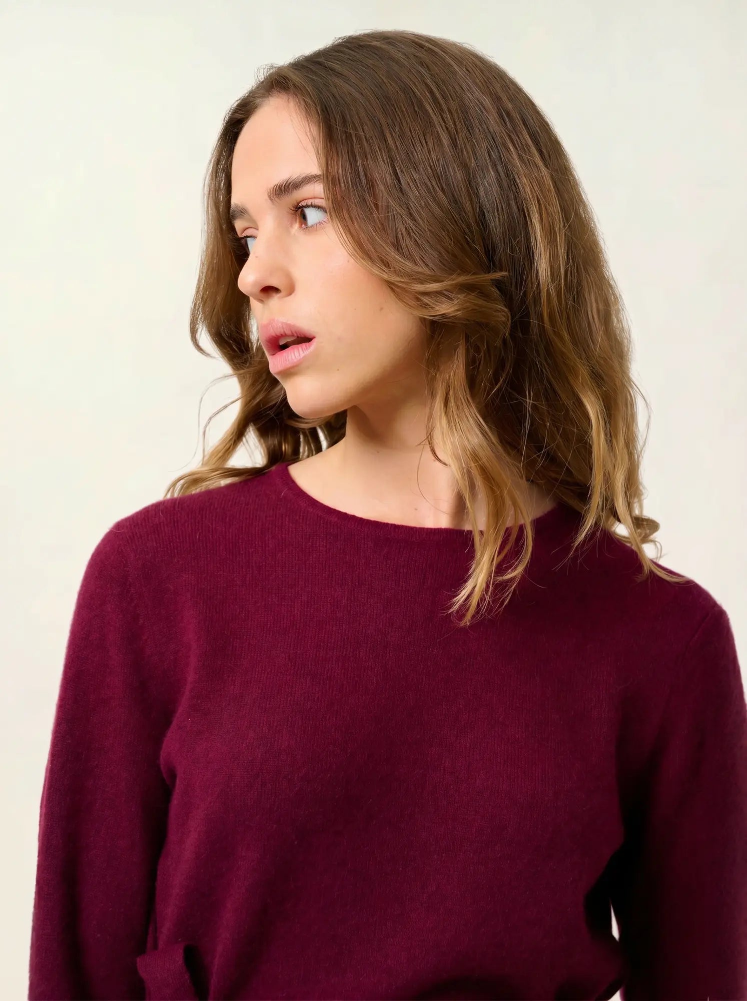 CONISTON robe col rond avec ceinture bordeaux