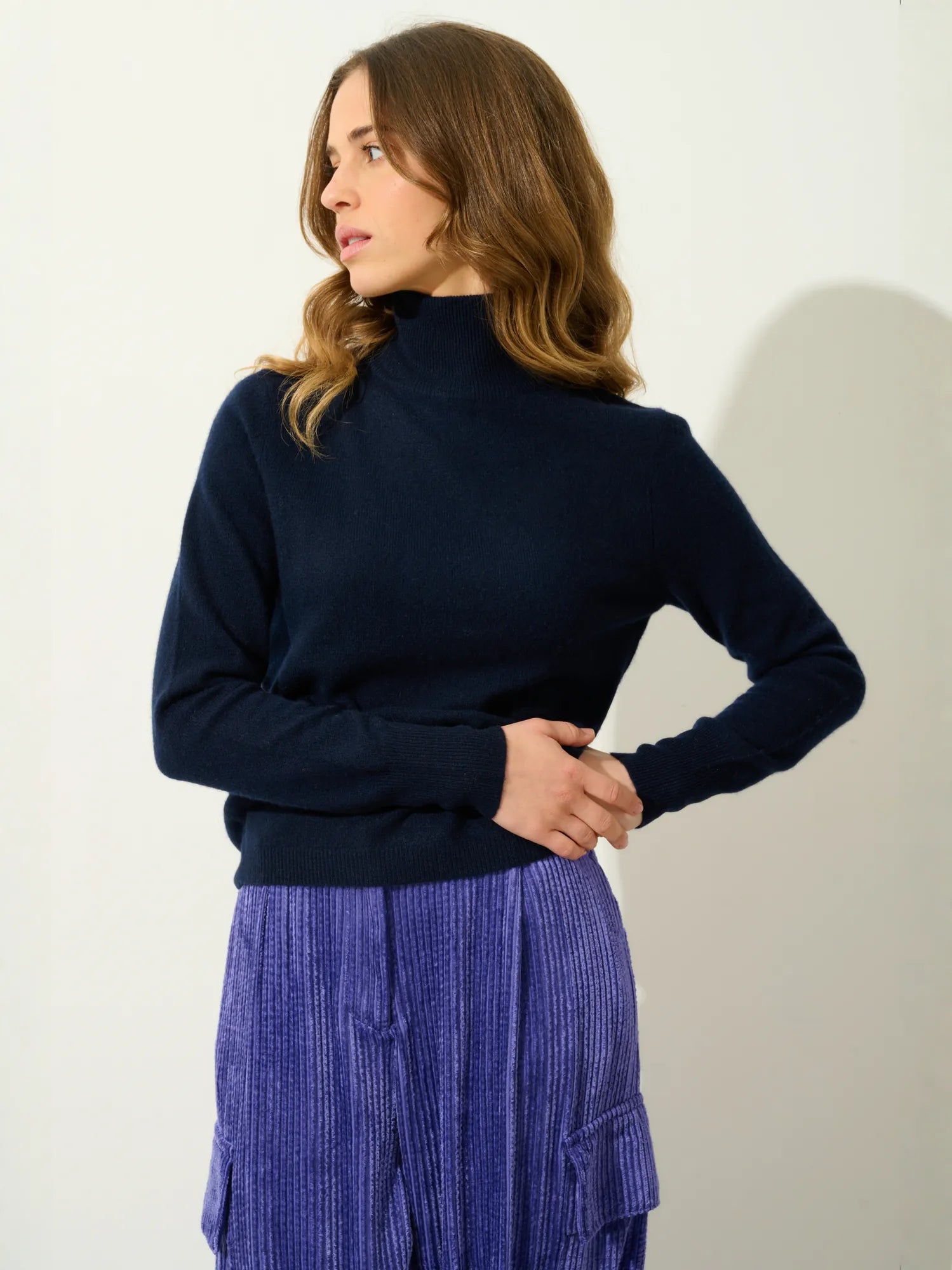 EILEEN pull col montant bleu marine