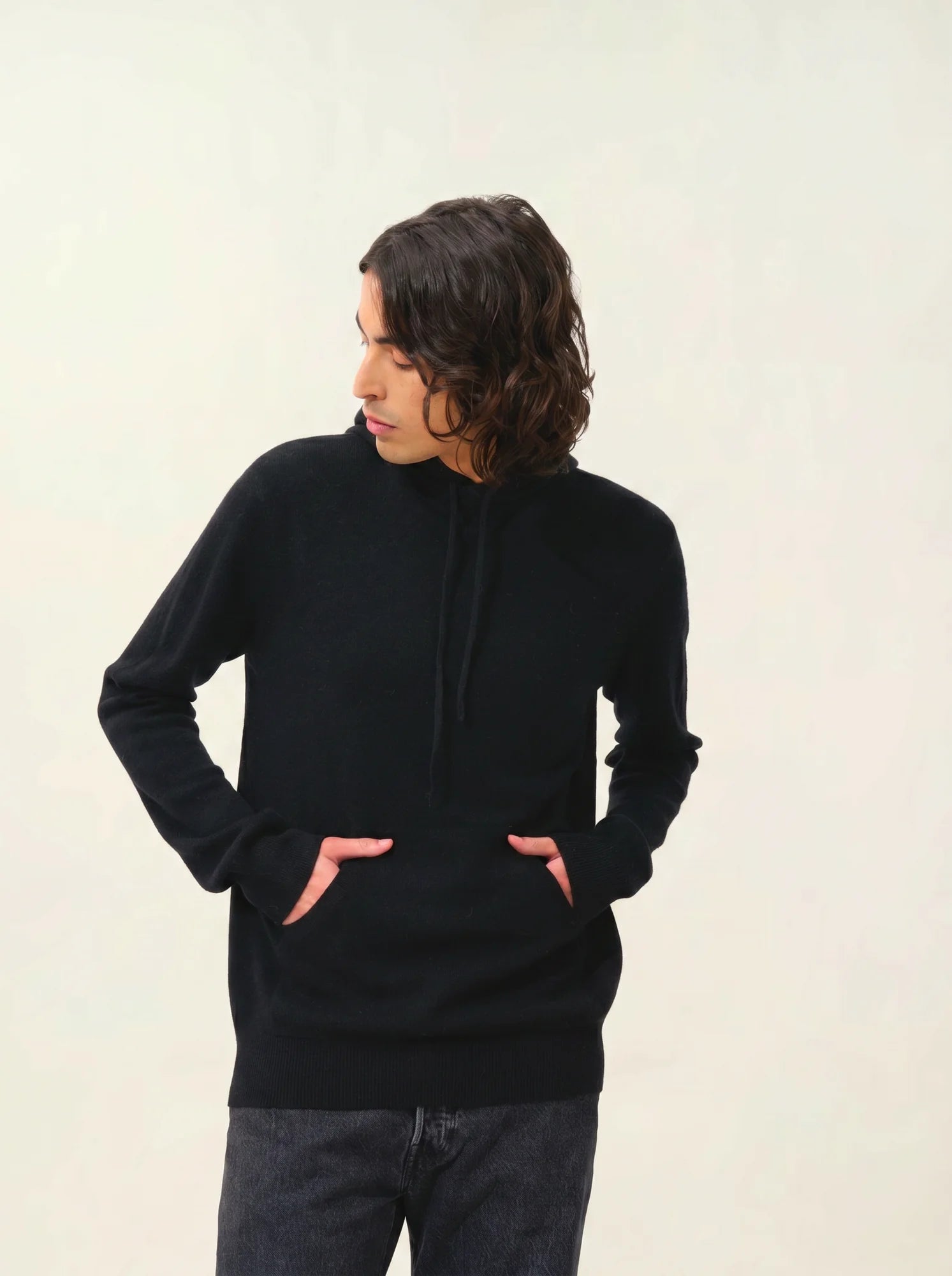 CASPER pull capuche poche kangourou noir