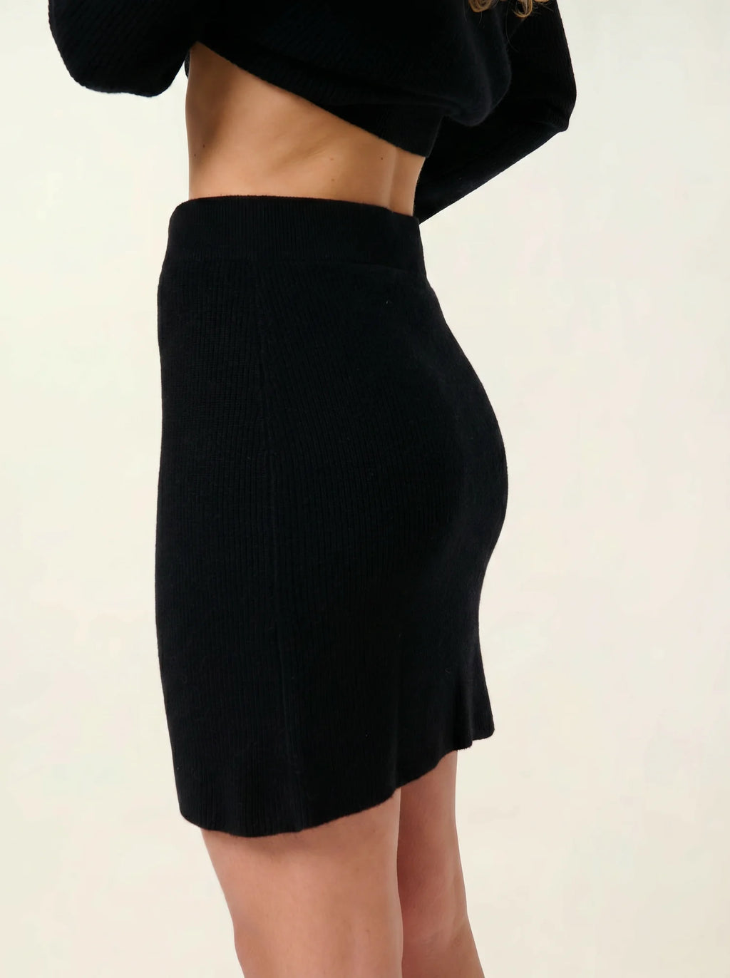AMALIE Rock Schwarz