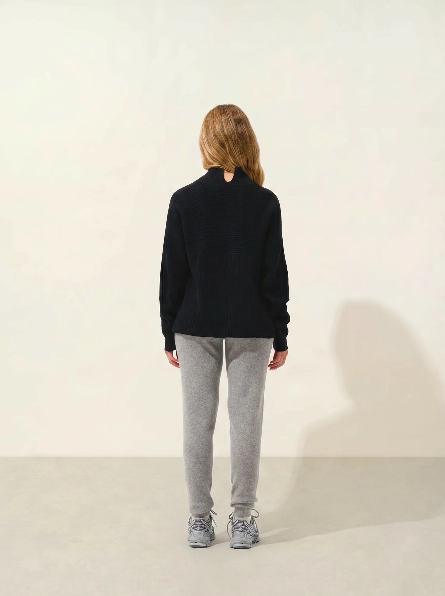 BENEDICTE pull col montant noir