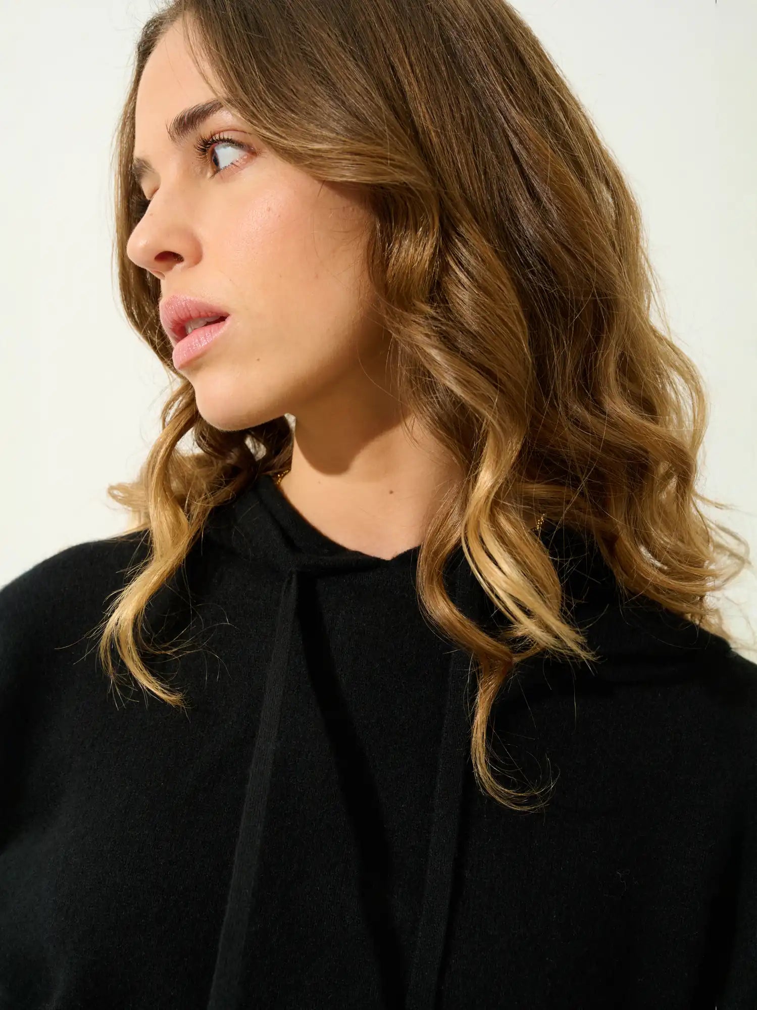 DORTE pullover mit kapuze schwarz