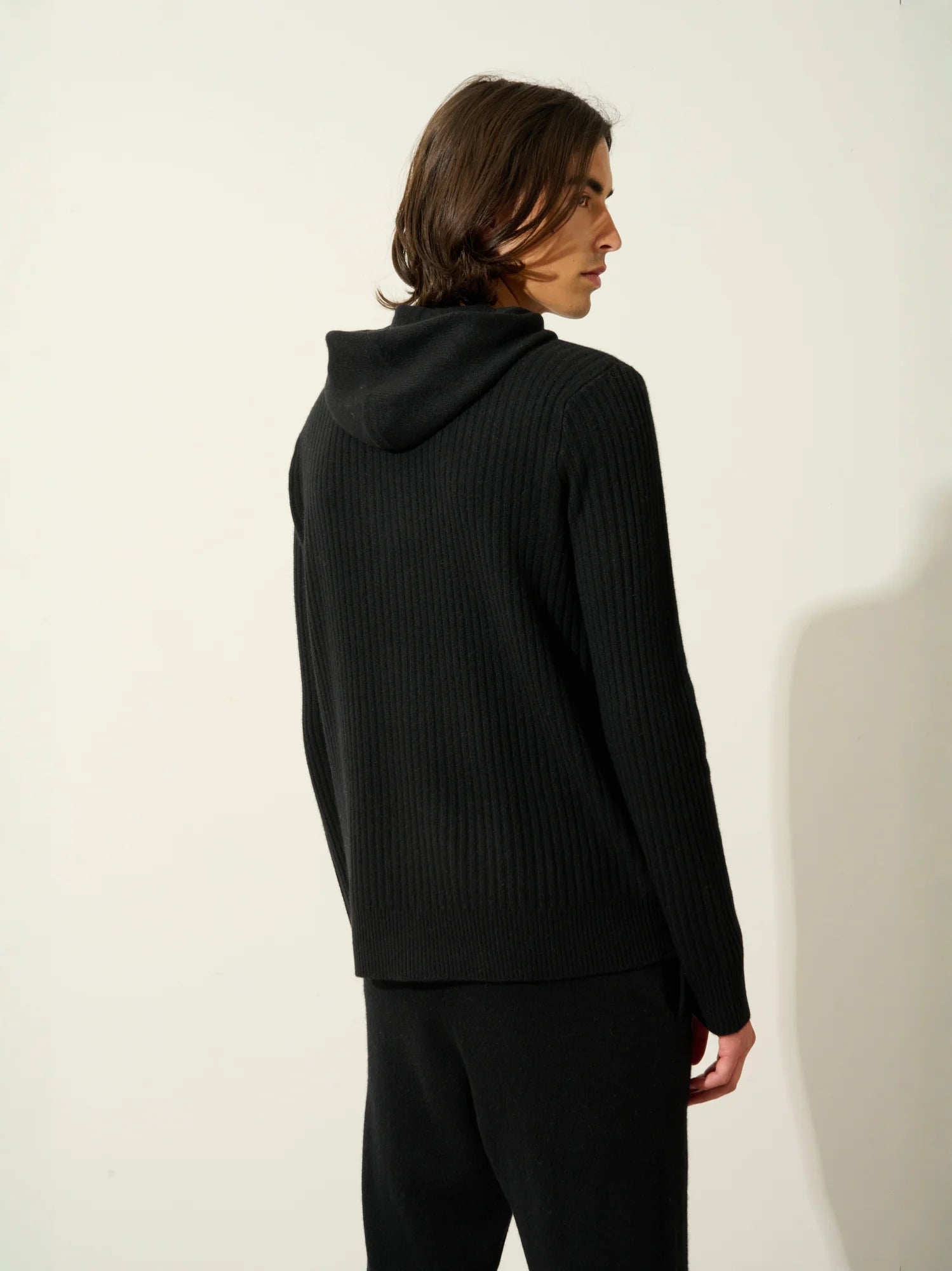 BENDT pull capuche 4 fils noir