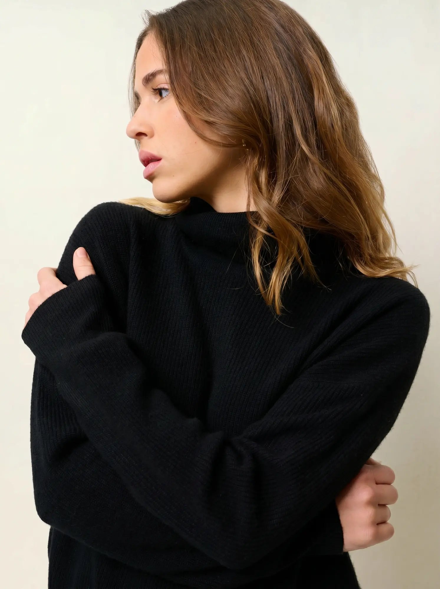 ROXANE pull col roulé noir